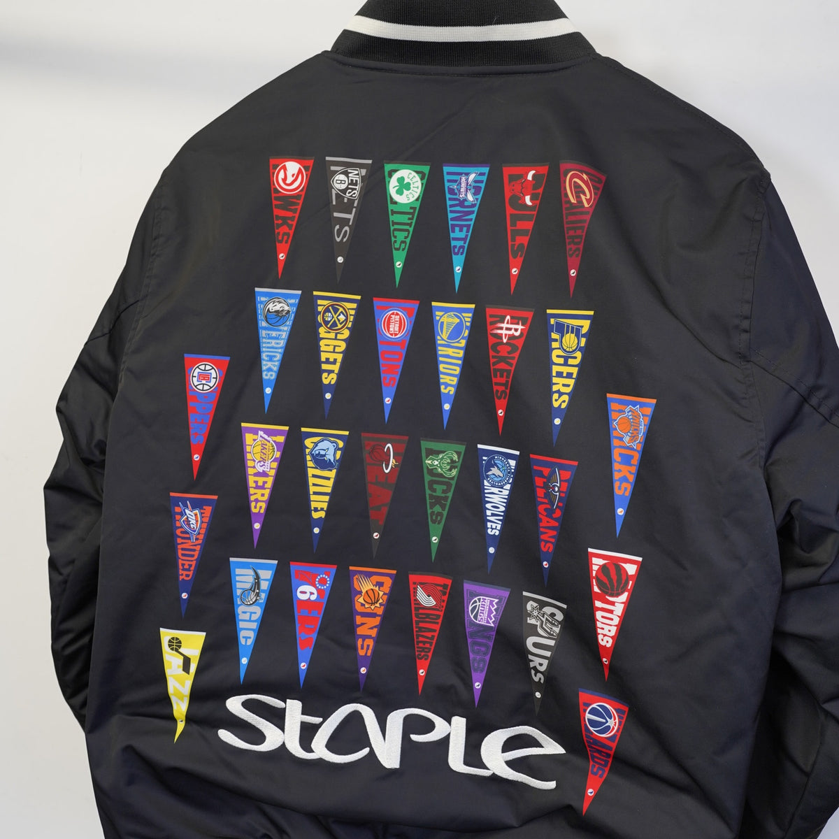 (M) NBA x Staple Sewn Satin Bomber Jacket Men's M Black Retro All Teams Pennant