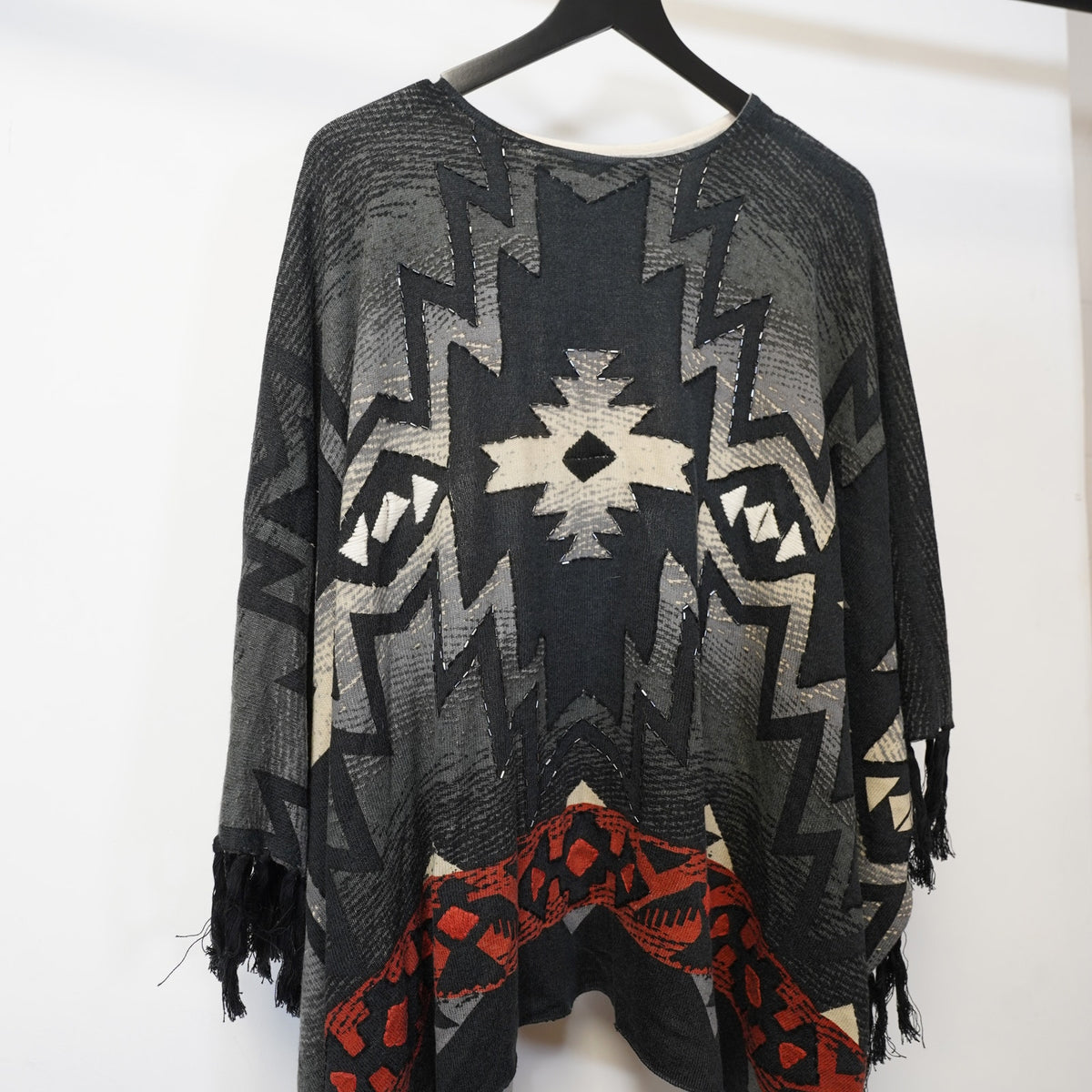 (One Size) Double D Ranch Southwestern Aztec Poncho Serape Women's OS Black Red Cowgirl