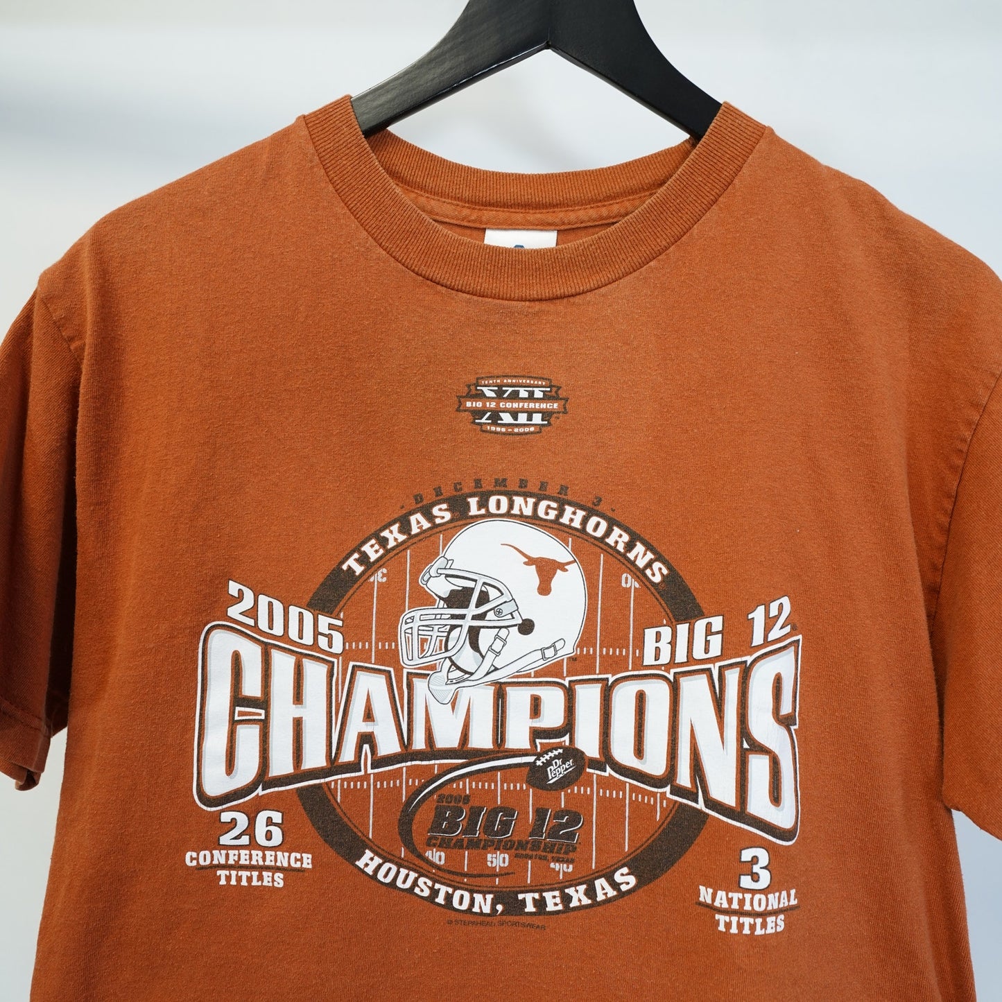(M) Texas Longhorns 2005 Big 12 Champions Vintage T-Shirt Men's M Orange