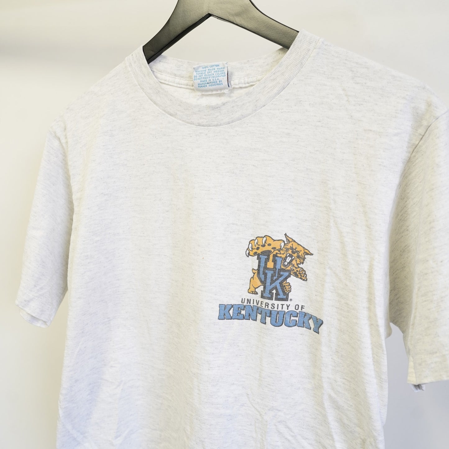 (M) Vintage University of Kentucky Wildcats Basketball T-Shirt Men's M Gray 90s UK
