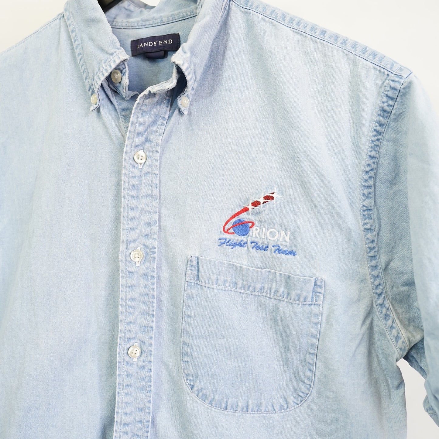 (M) Vintage Nasa Orion Flight Team Denim Button Up Men's M Space Shuttle Aviation
