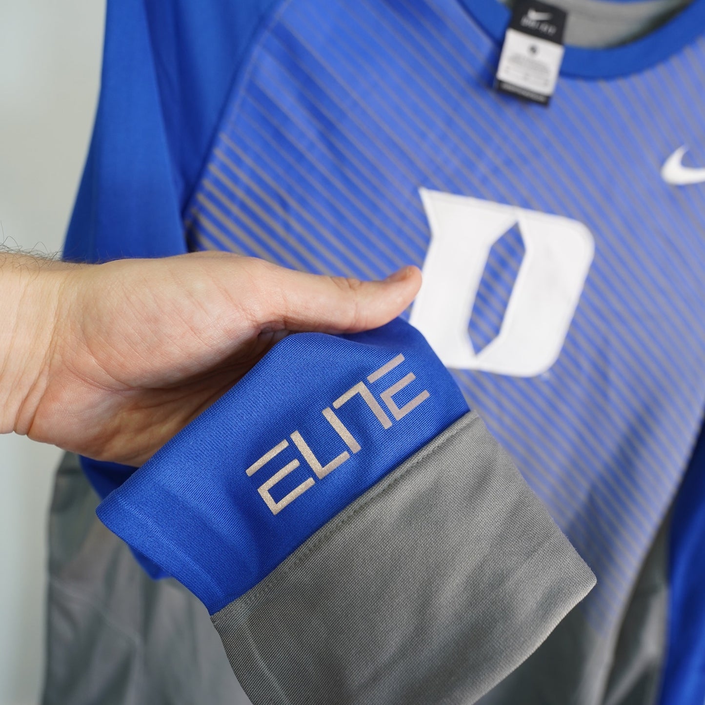 (M) Duke Blue Devils Nike Elite Basketball Dri-Fit T-Shirt Men's M Blue Longsleeve