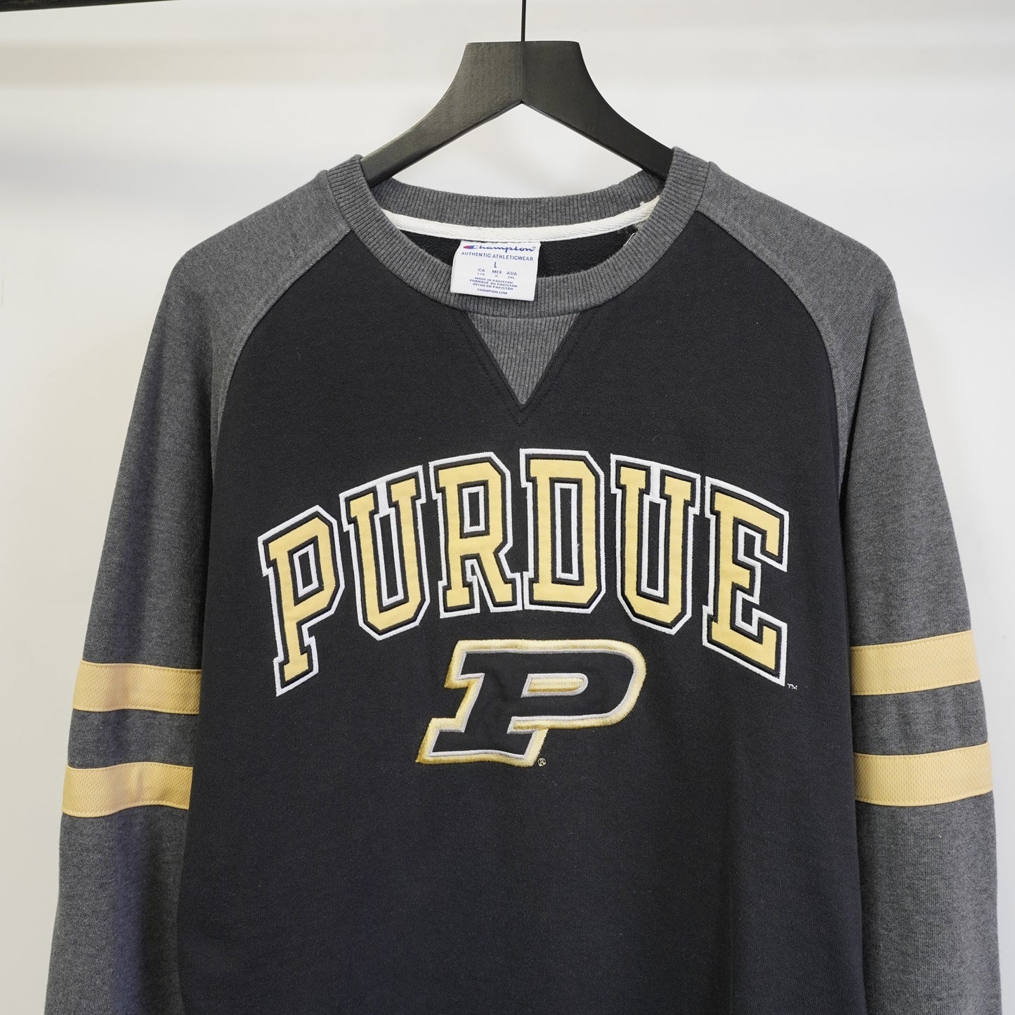 (L) Purdue Boiler Makers Embroidered Champion Sweatshirt Men's L Black Crewneck