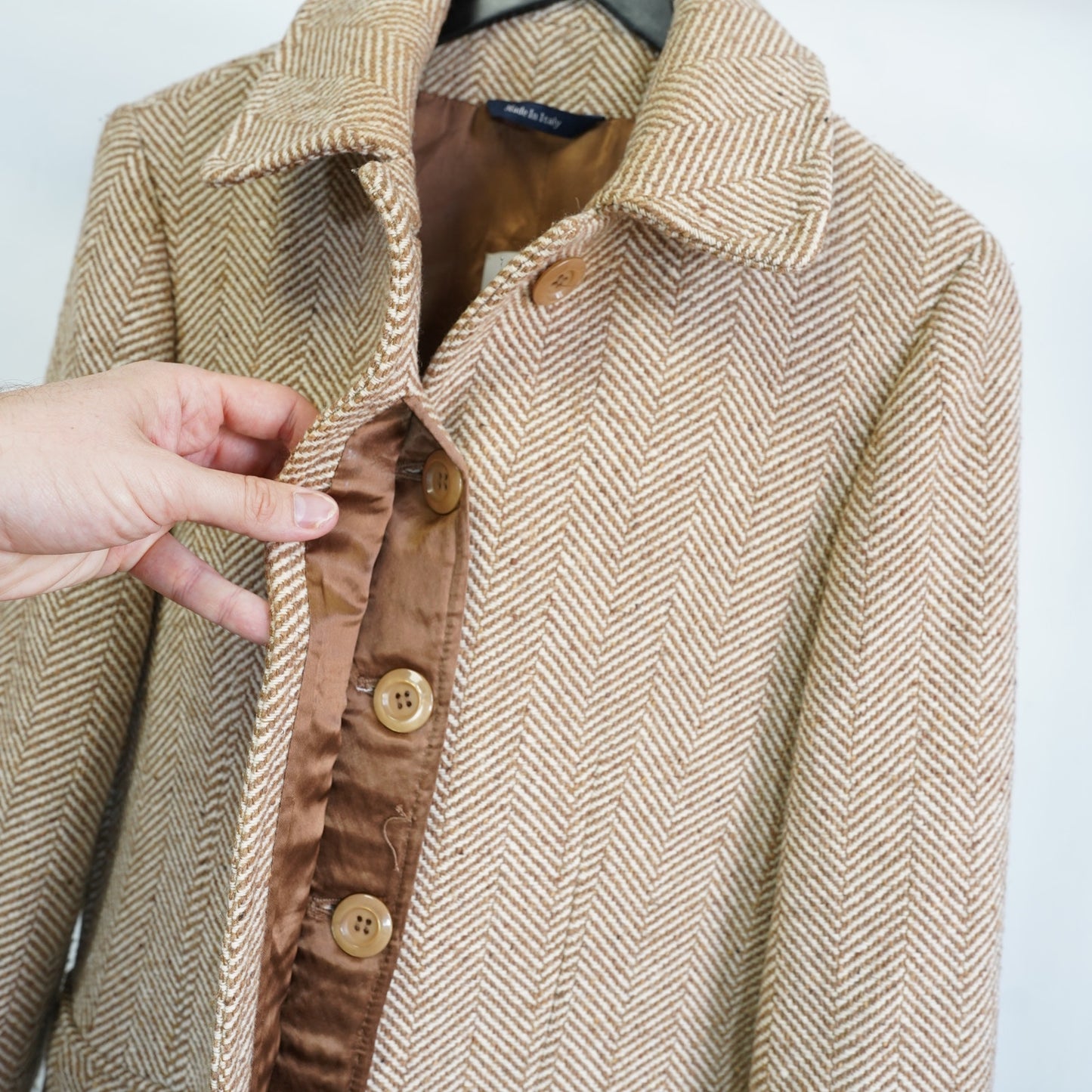 (Women's S) Vintage Apria Italy Herringbone Wool Tan Overcoat Women's S Full Length Mob Wife