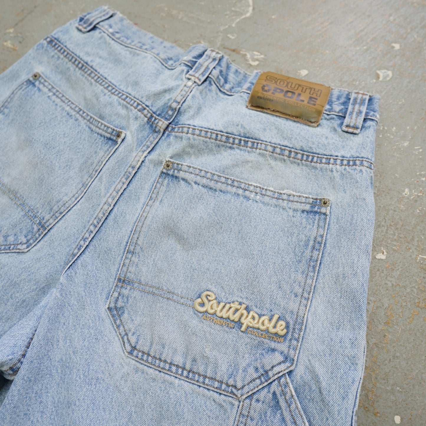 (Sz. 32) Vintage SouthPole Y2K Baggy Denim Shorts Mens 32in 2000s Jorts Light Blue Skate