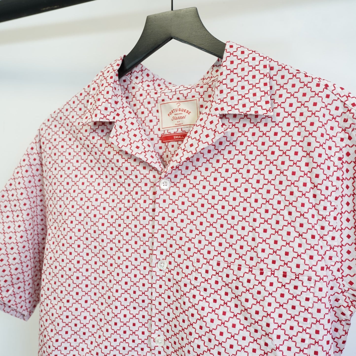 (S) Portuguese Flannel Tile Camp Button Up Shirt Men's S Red White Embroidered