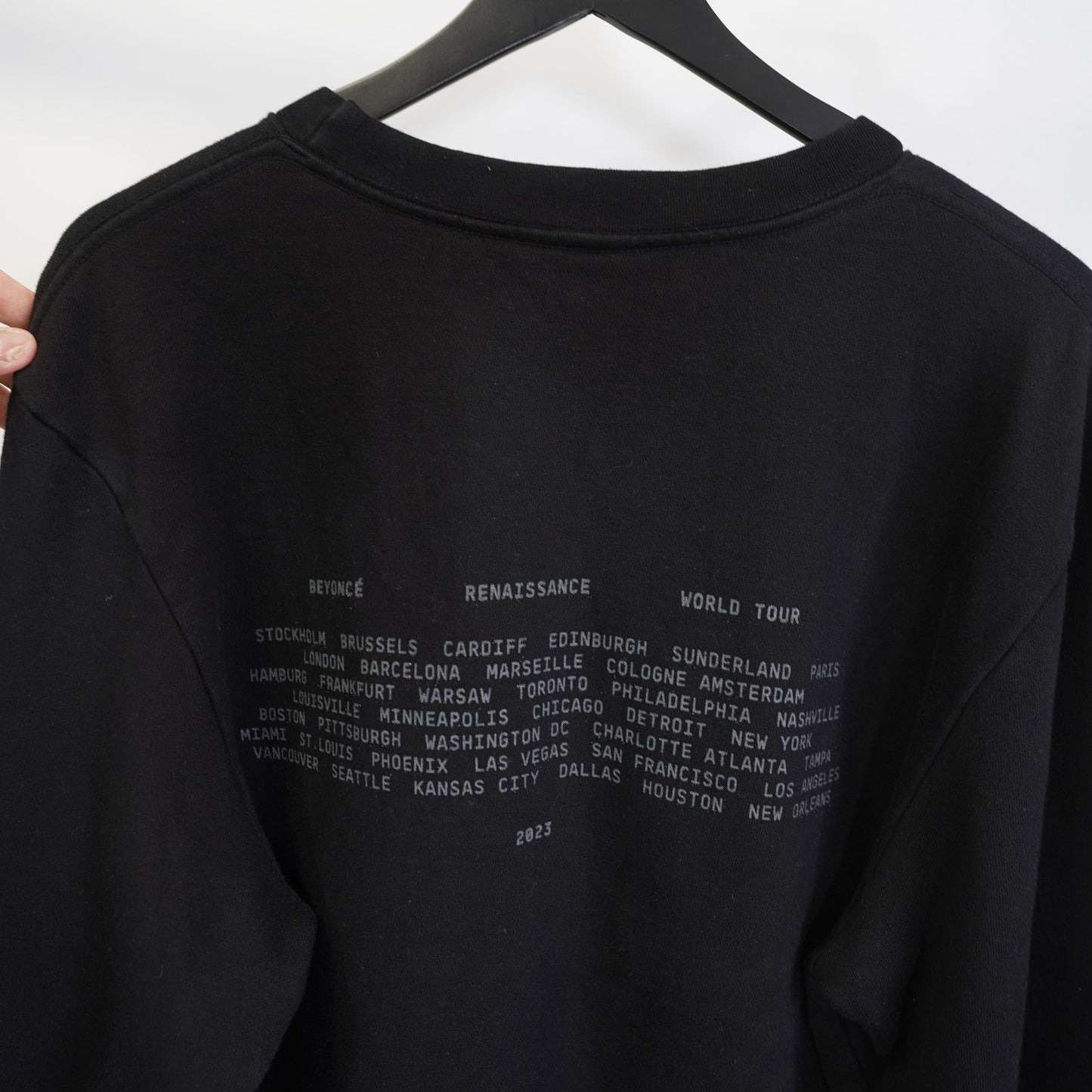 (M) Beyonce Renaissance Tour Sweatshirt Unisex Size Medium Black Band Merch Crewneck