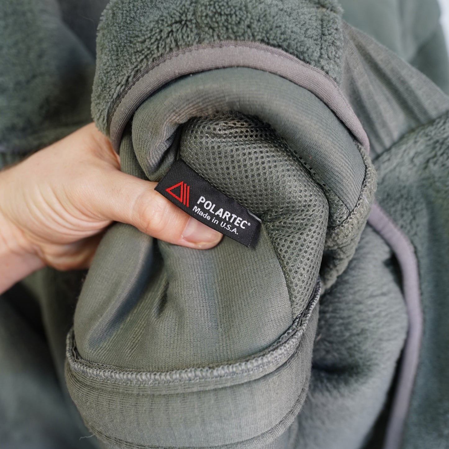 (L) US Army Generation III Extreme Cold Weather Polartec Fleece Jacket Men's L