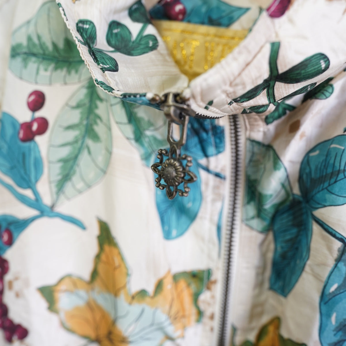 (Women's S) Vintage 90s Fruit Floral All Over Print Silk Jacket Womens S Retro Garden Nature