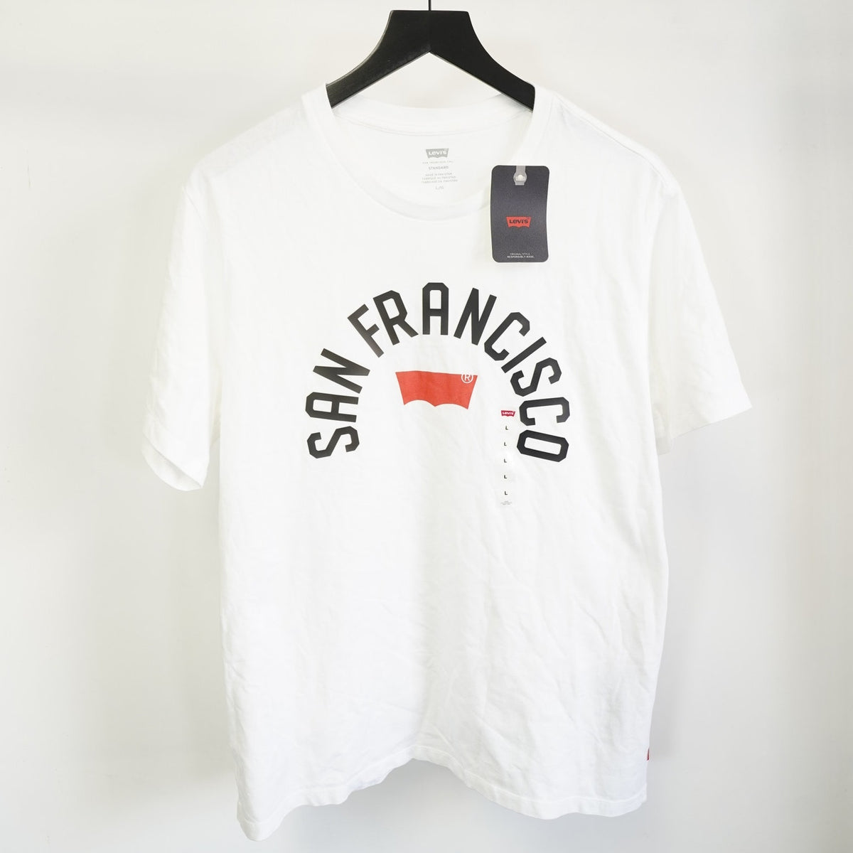 (L) Levi's Strauss Clothing Red Tab T-Shirt Men's L White New w/Tags Casual