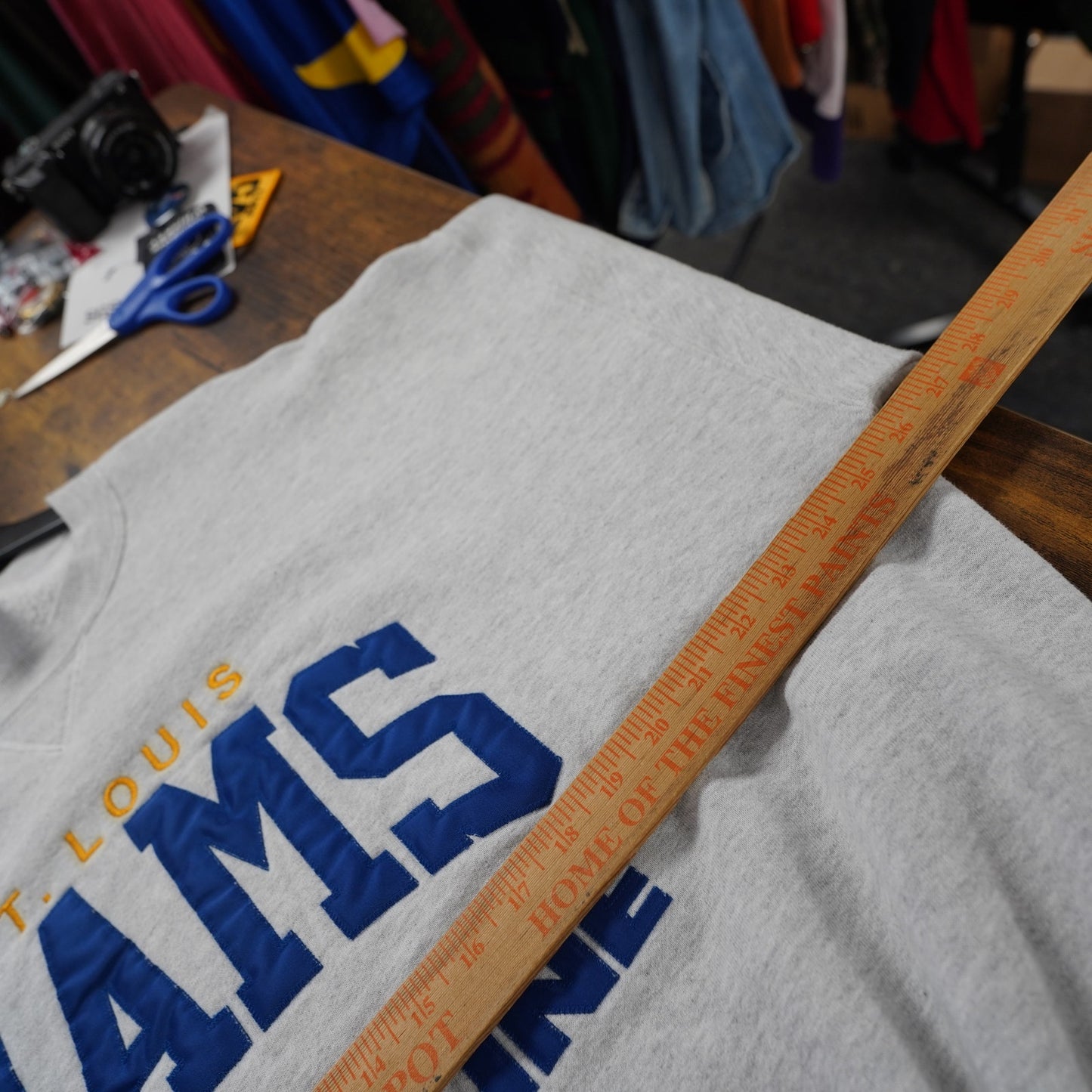 (XXL) Vintage St. Louis Rams Nfl Pro Line Sweatshirt Men's XXL Gray Sewn Russell Ath