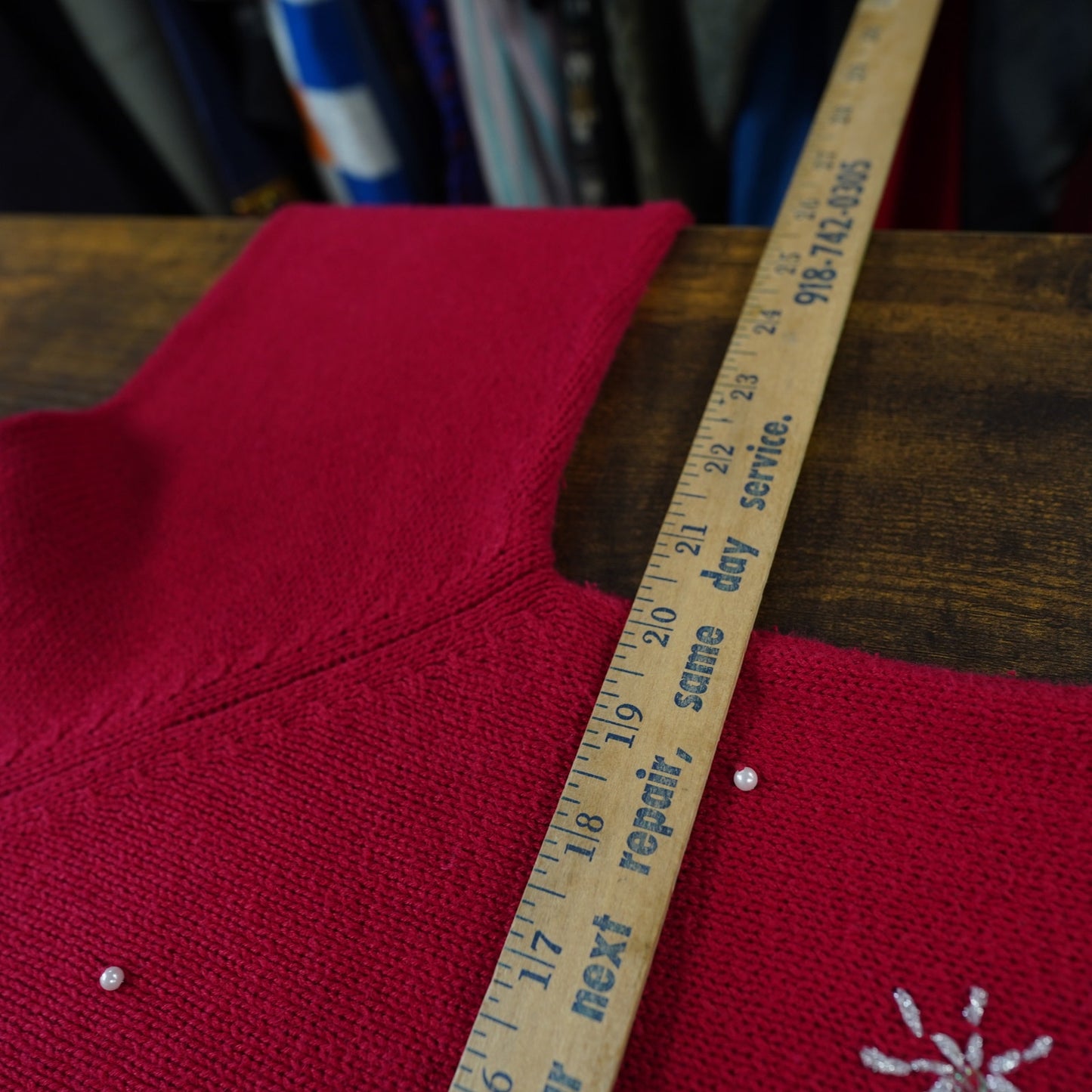 (Women's M) Vintage Christmas Holiday Sweater Full Zip Cardigan Women's M Penguins Red