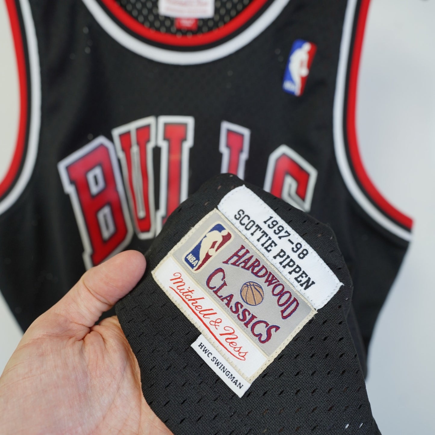 (L) Scottie Pippen Mitchell & Ness Embroidered Bulls Basketball Jersey Mens L Black