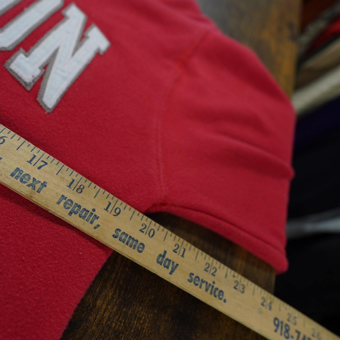 (Men's S/M) University of Houston Cougars Embroidered Hoodie Men's S/M OVB Red Sewn