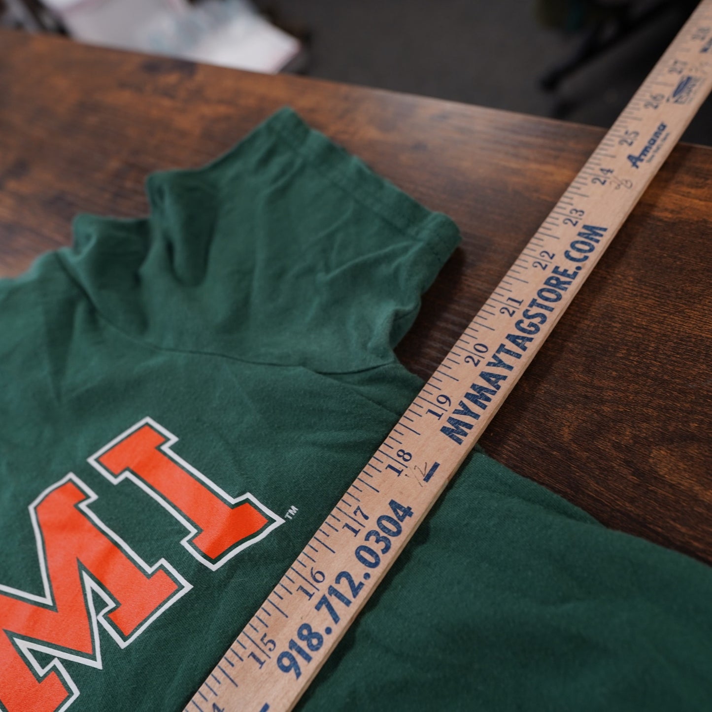 (M) The University of Miami Hurricanes T-Shirt Men's M Green Fanatics The U