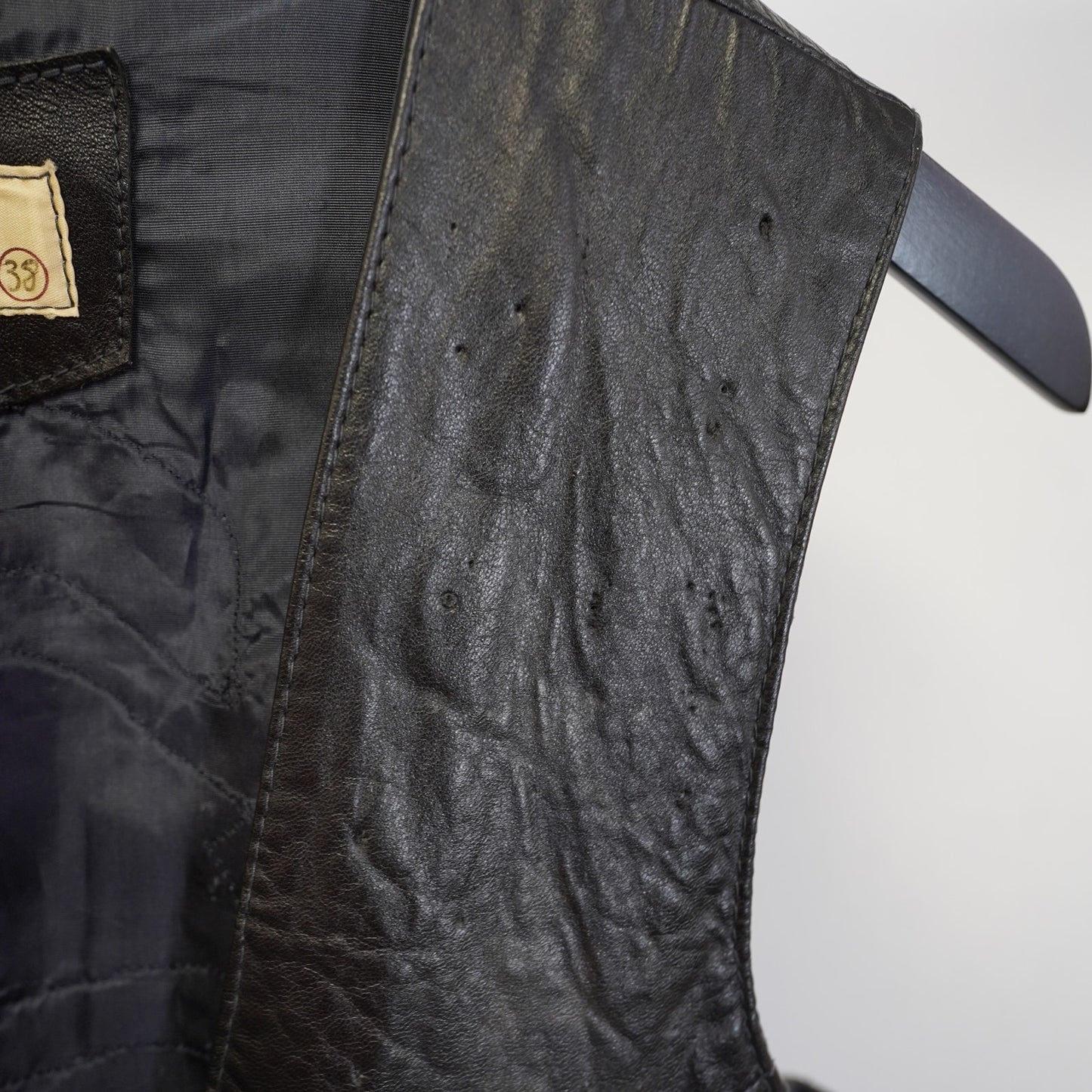 (38 M) Vintage Harley Davidson Genuine Leather Biker Vest Men's Patches Black