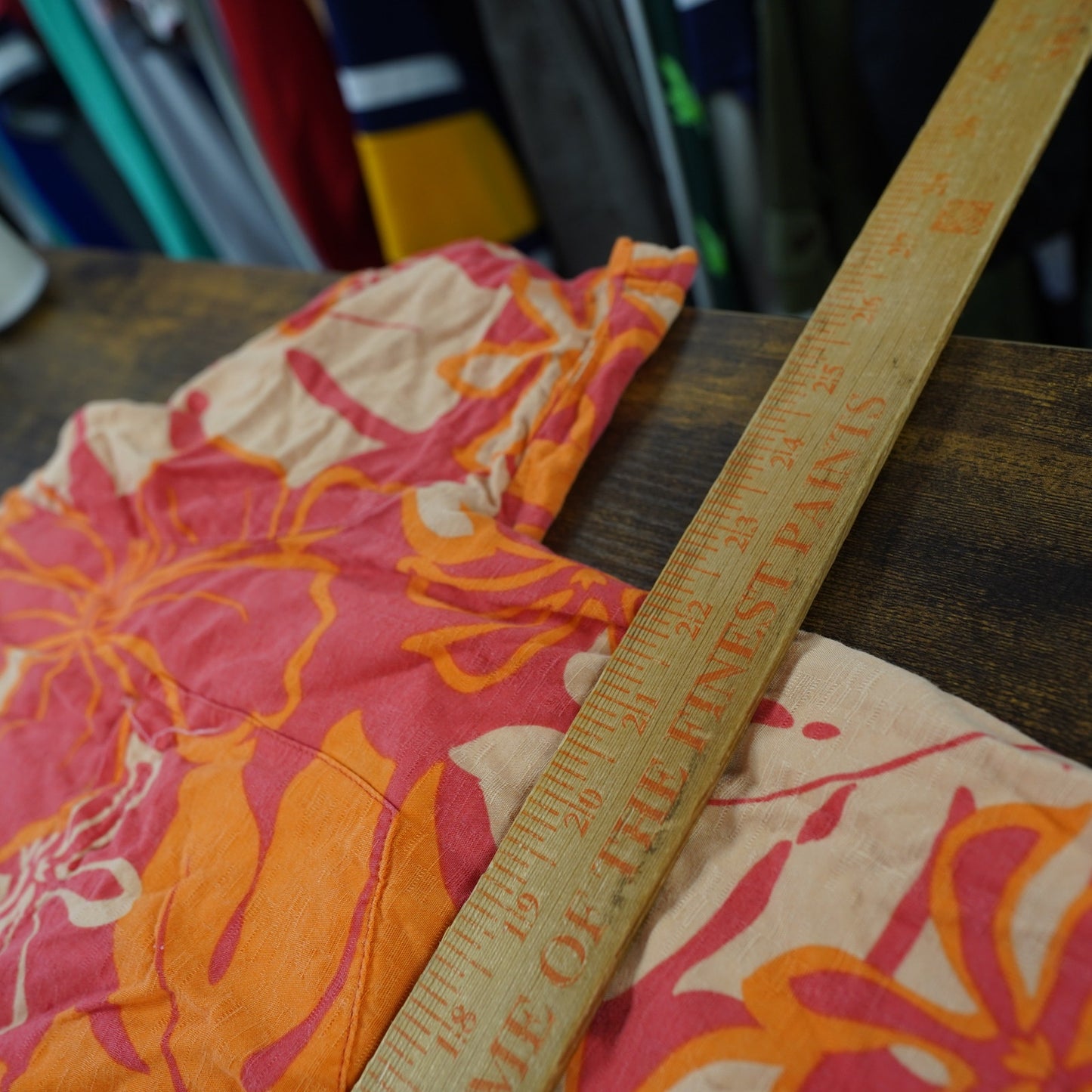 (M) Hilo Hattie Vintage Hawaiian Shirt Floral Hibiscus Men's M Orange Tropical Surf