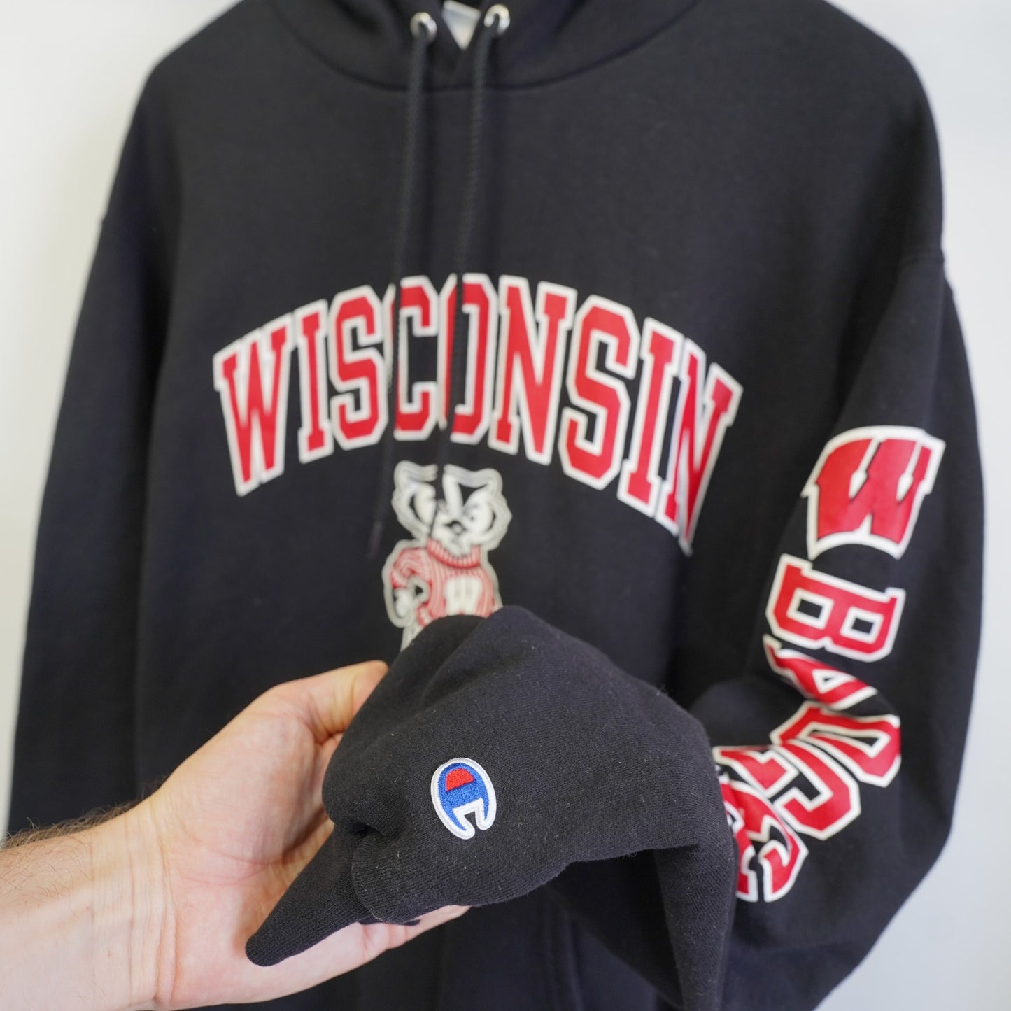 (L) Vintage Wisconsin Badgers Champion Pullover Hoodie Men's L Black Red Retro