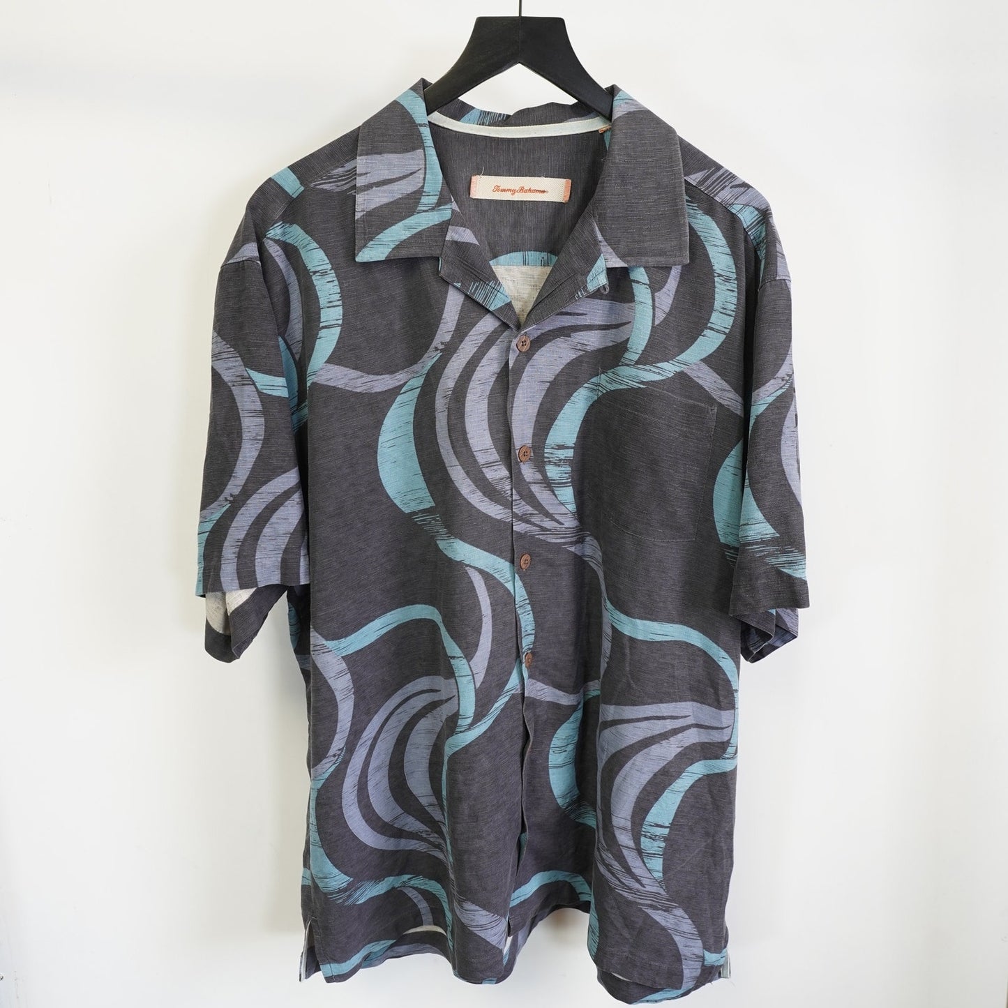 (XXL) Tommy Bahama Hawaiian Abstract Wave Print 100% Silk Men's XXL Black Blue Preppy