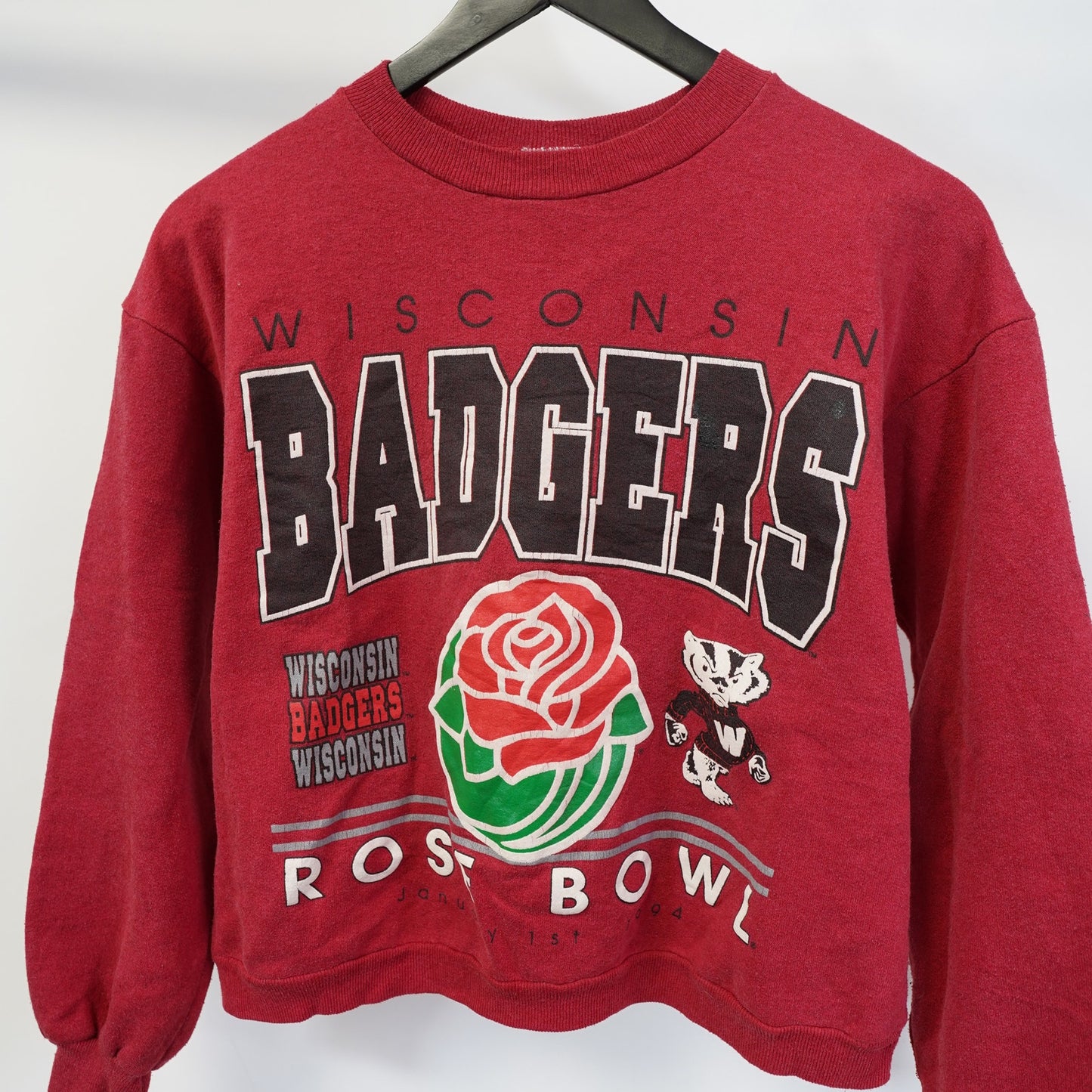 (M) BOXY Vintage Wisconsin Badgers Rose Bowl Cropped Sweatshirt Unisex M Red Boxy Fit 90s