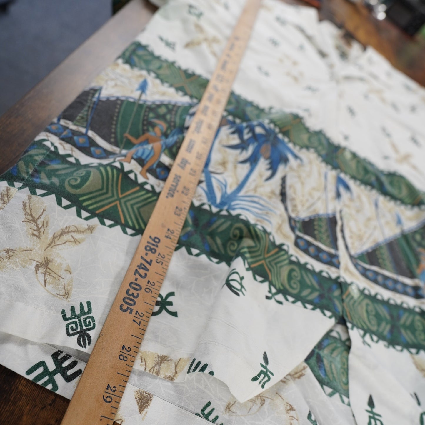 (XXL) Vintage 90s Polynesian Hawaiian Shirt Men's XXL White Green Tropical USA Made