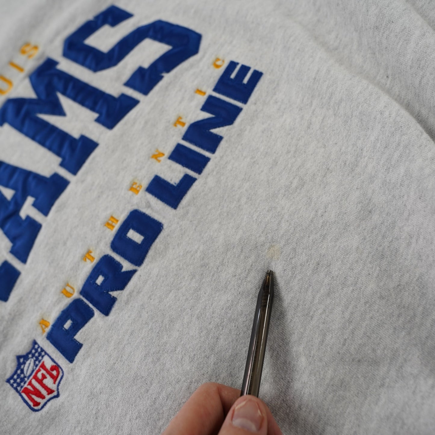 (XXL) Vintage St. Louis Rams Nfl Pro Line Sweatshirt Men's XXL Gray Sewn Russell Ath