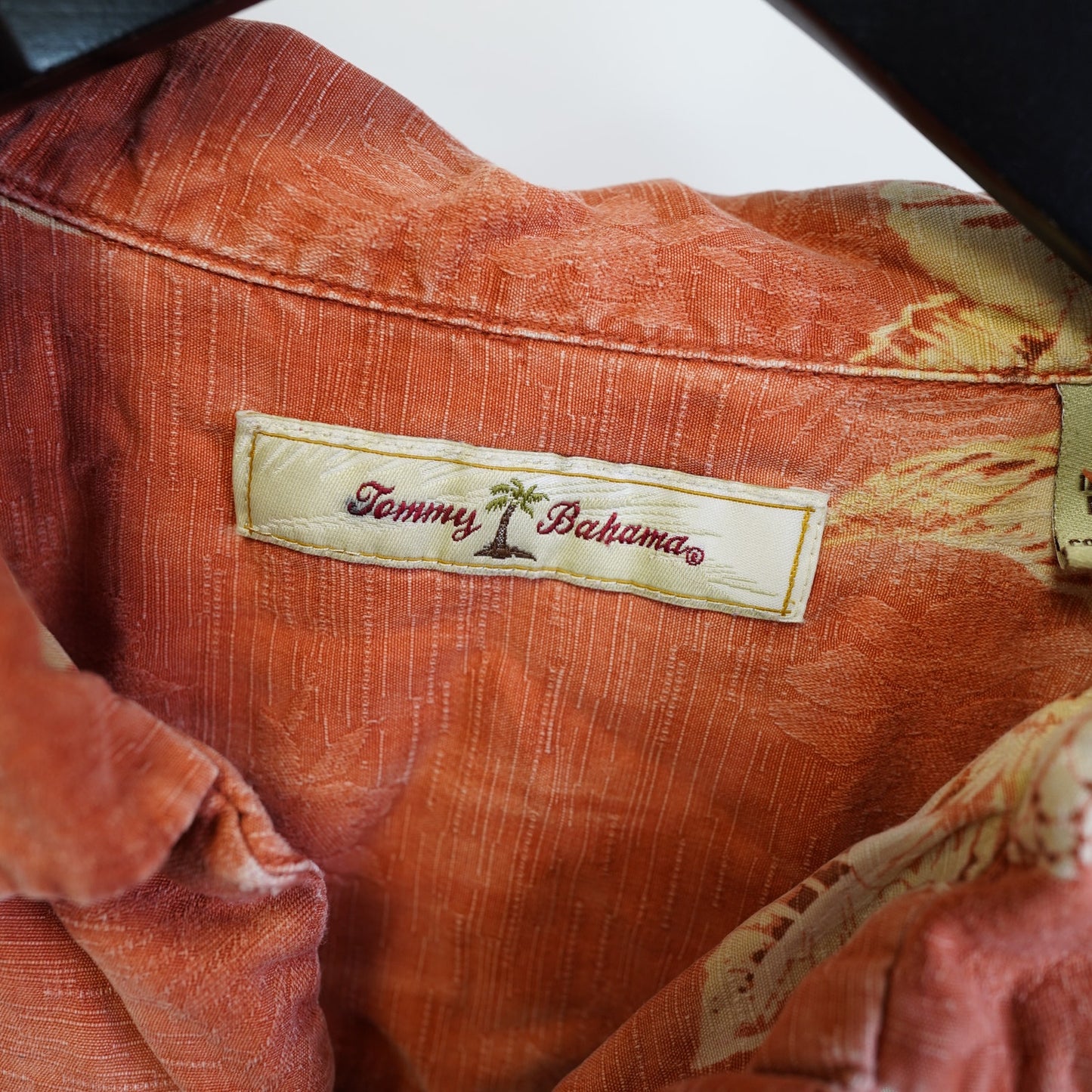 Vintage Tommy Bahama 100% Silk Hawaiian Button Up Shirt Men's M Orange Flowers