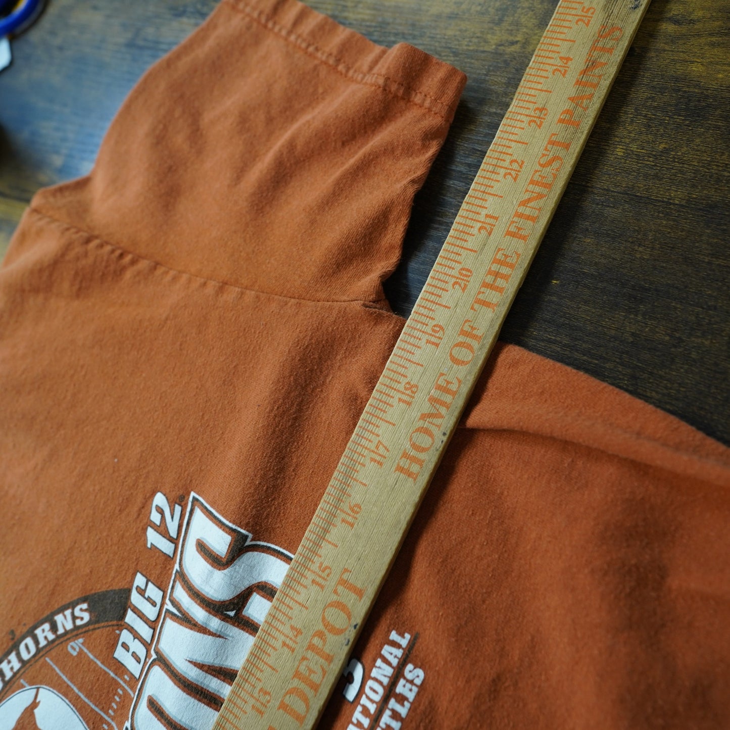 (M) Texas Longhorns 2005 Big 12 Champions Vintage T-Shirt Men's M Orange