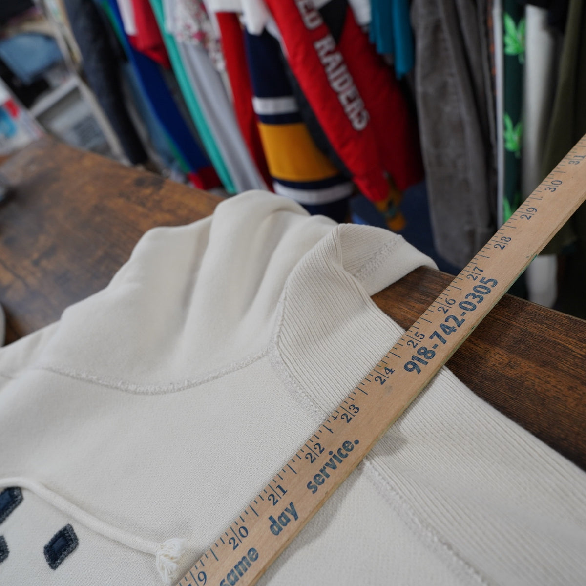 (XL) Abercrombie & Fitch Y2K Sewn Cream Hoodie Men's XL 2000s Preppy Embroidered