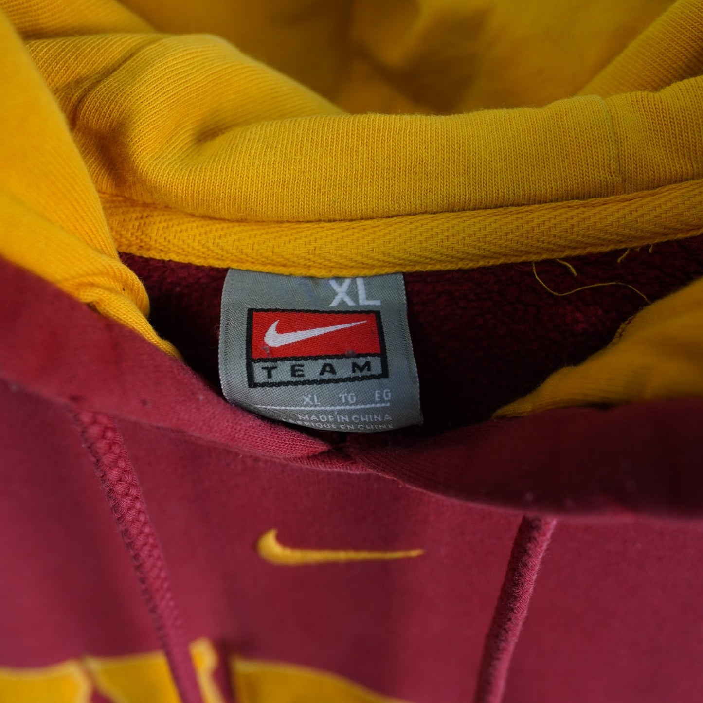 (XL) Vintage USC Trojans Team Nike Center Swoosh Hoodie Men's XL Red Stitched