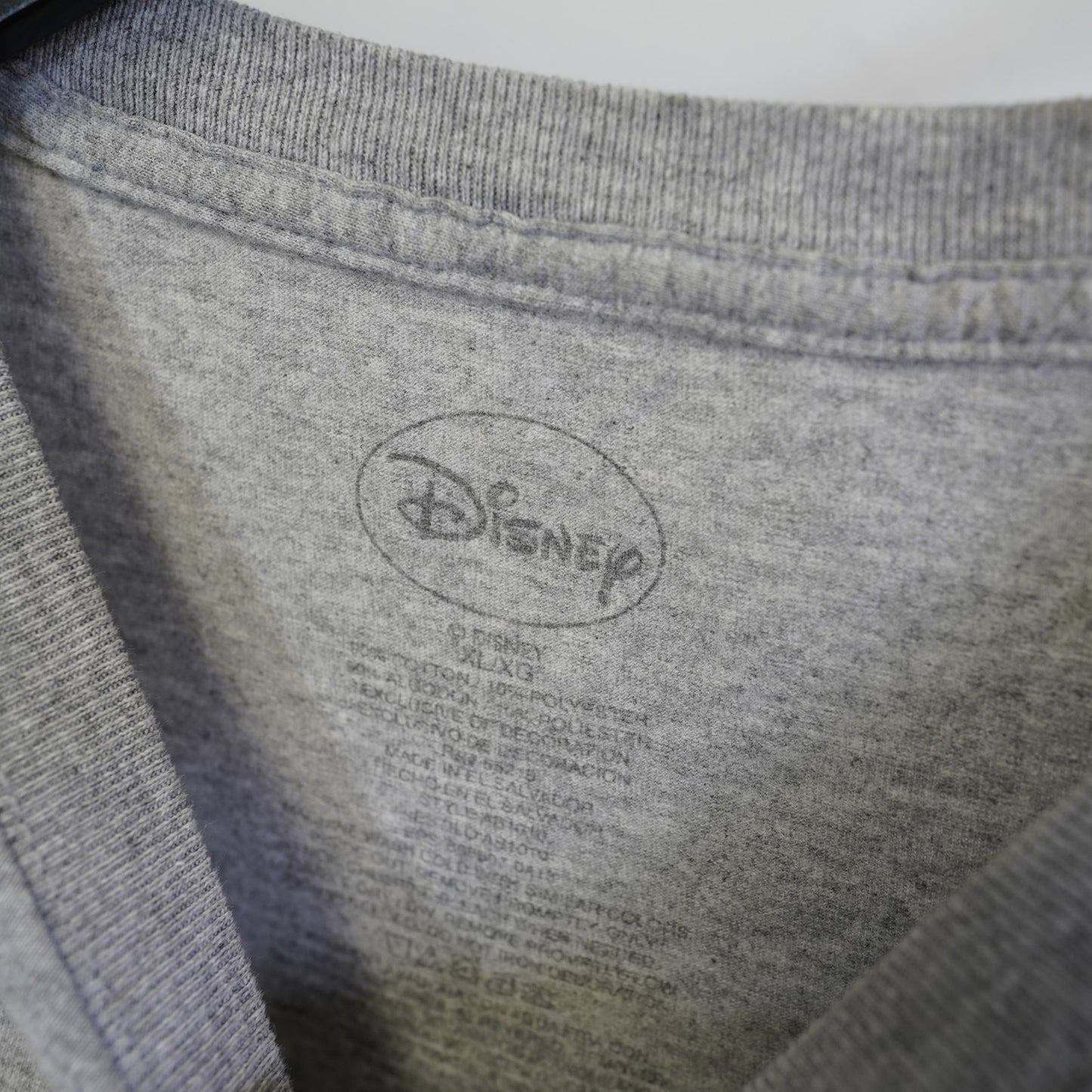 Vintage (XL) Disney World Mickey Mouse Donald Goofy Pluto T-Shirt Men's XL Gray Retro