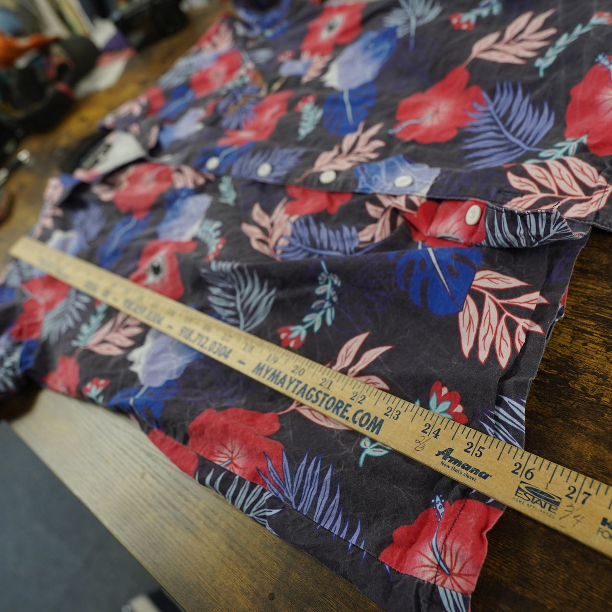 (M) Wendigoon Retro Floral Hawaiian Shirt Men's M Floral Multicolor Surf Y2K
