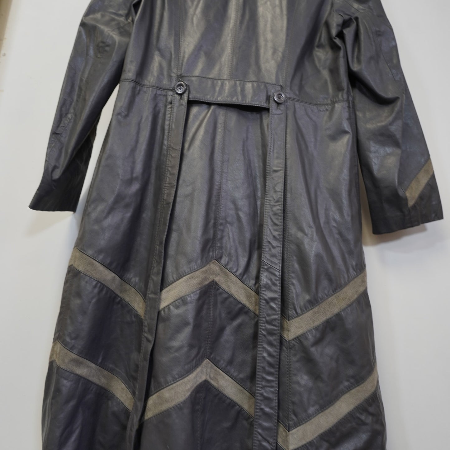 (Women's 20T) Vintage Montgomery Ward Tannery Belted Leather Gray Trench Coat Jacket