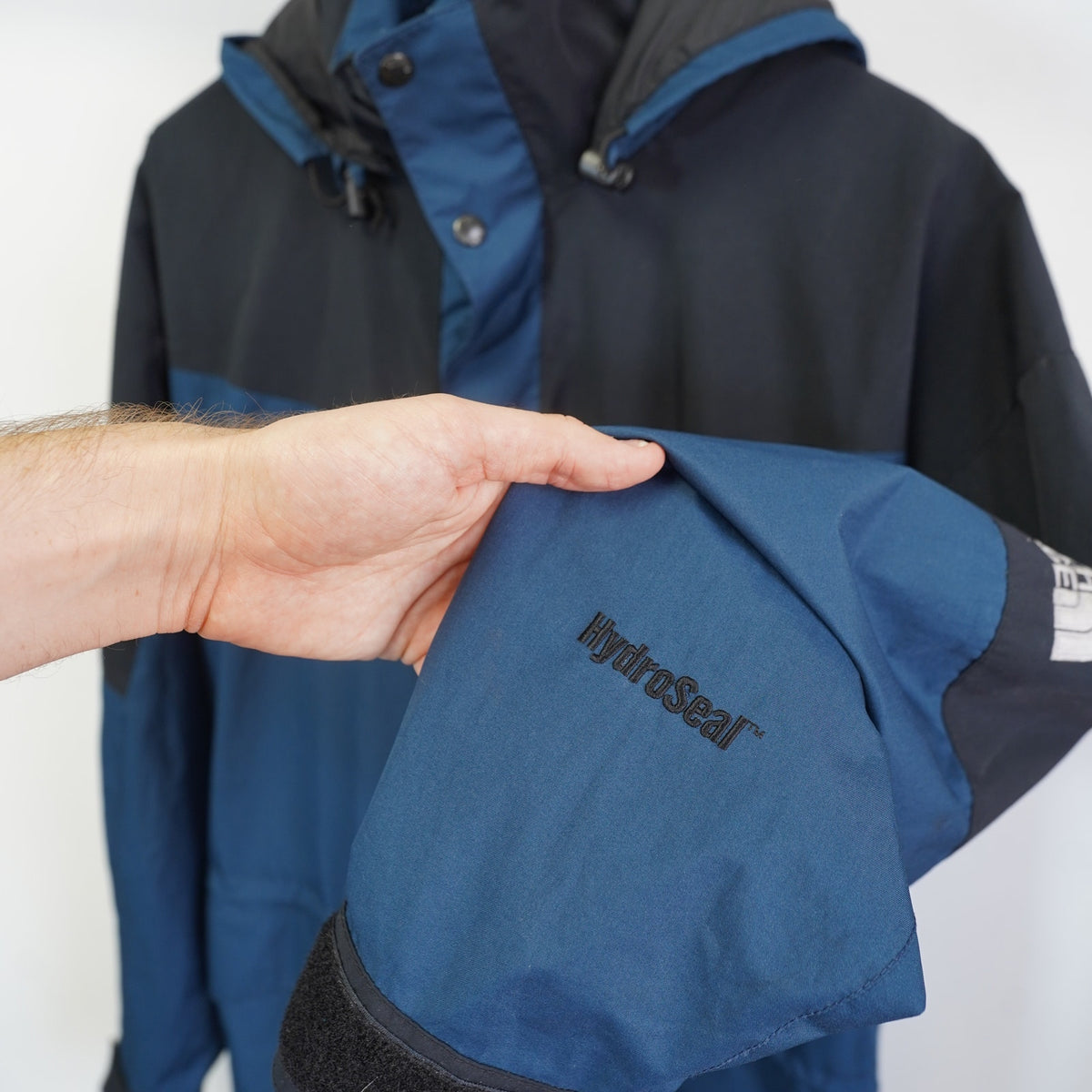 (XL) Vintage The North Face 90s Hydroseal Mountain Light Ski Rain Jacket Mens XL Blue