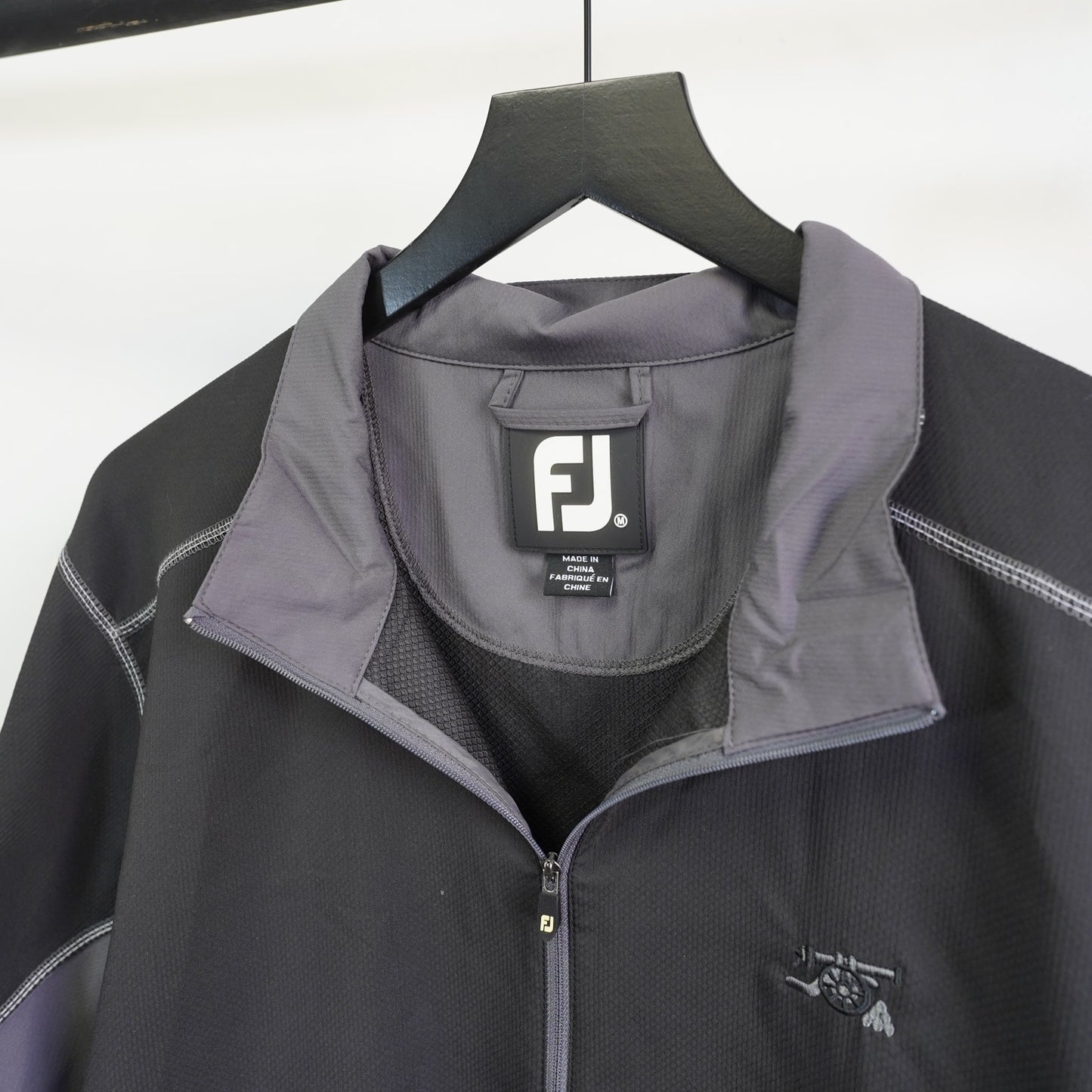 (L) FootJoy Sport Short Sleeve Golf Windshirt Men's L Sewn Cannon Black Charcoal