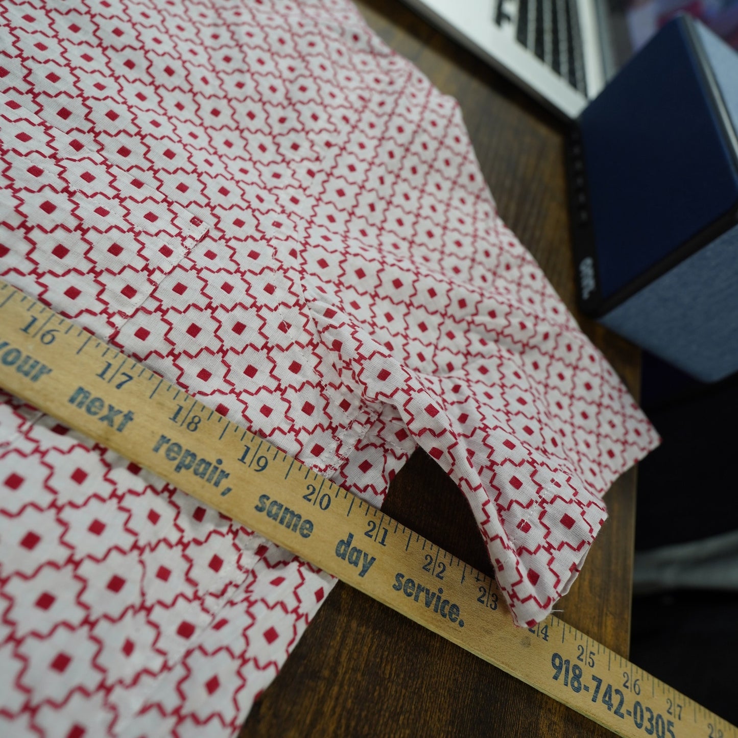 (S) Portuguese Flannel Tile Camp Button Up Shirt Men's S Red White Embroidered