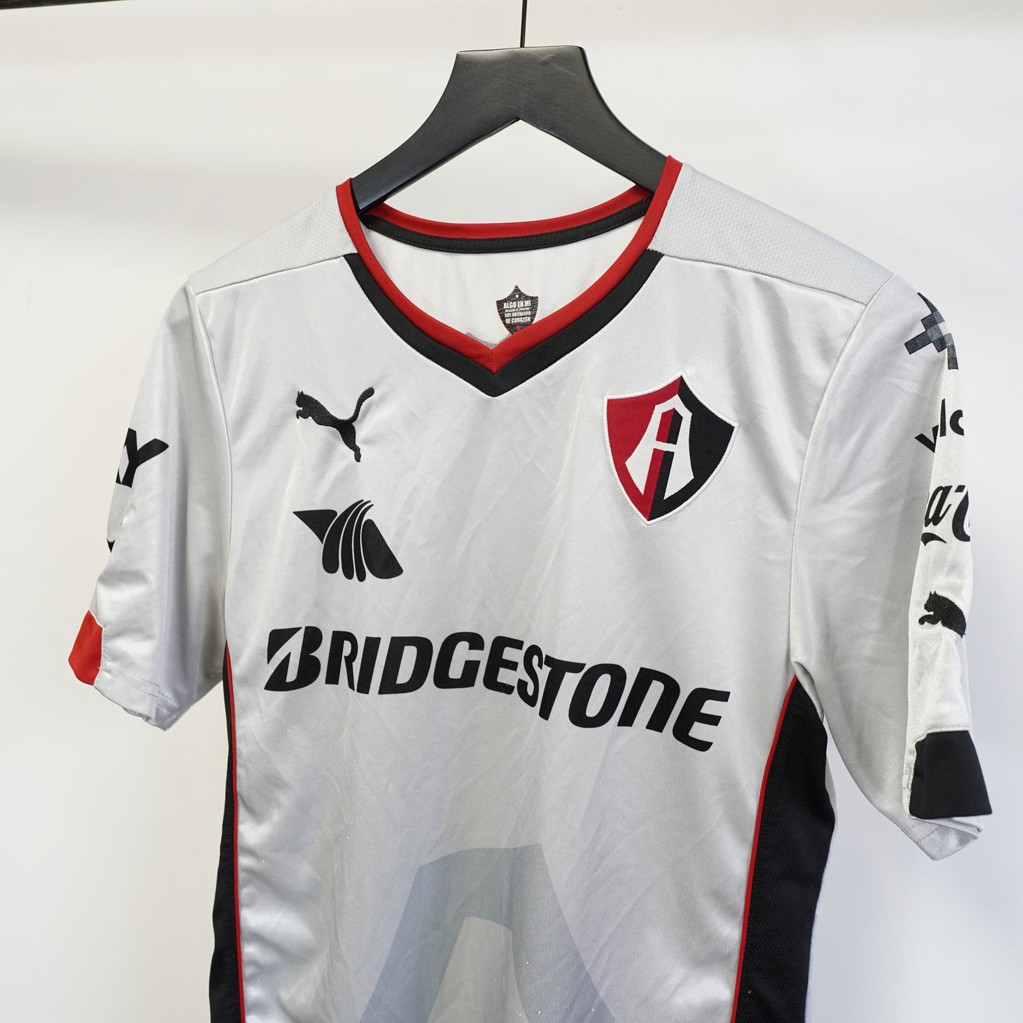 (M) Puma Atlas F.C. 2014-15 Third Soccer Jersey Futbol Men's M Silver Red Kit