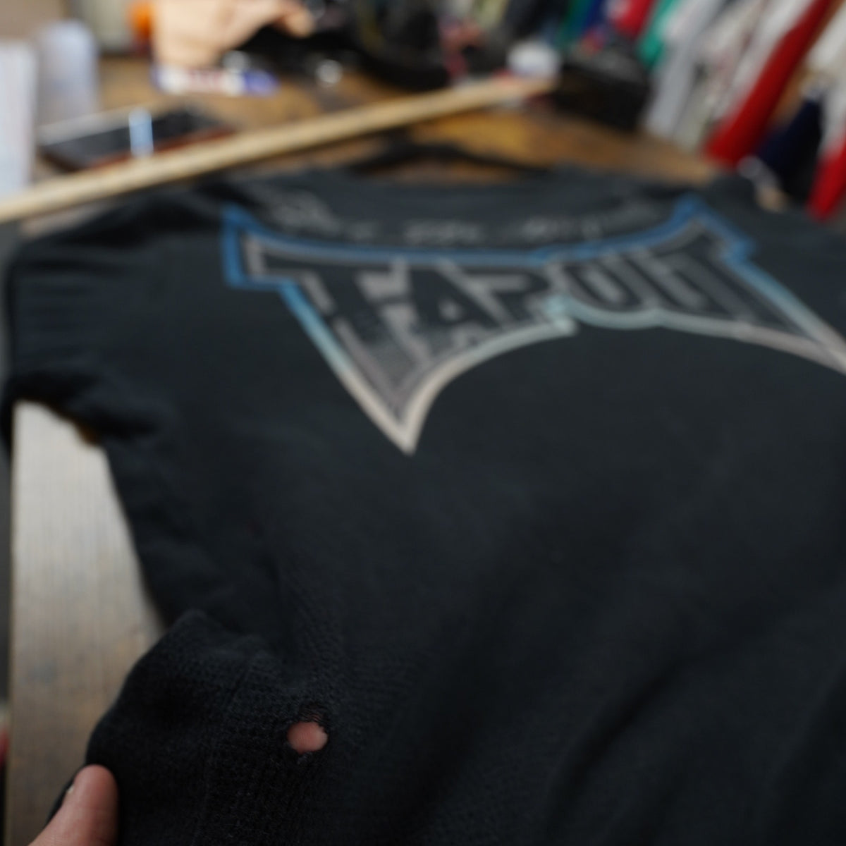 (XL) Vintage Tapout MMA Elite Y2K Waffle Knit Long Sleeve Thermal Men’s XL 2000s Emo