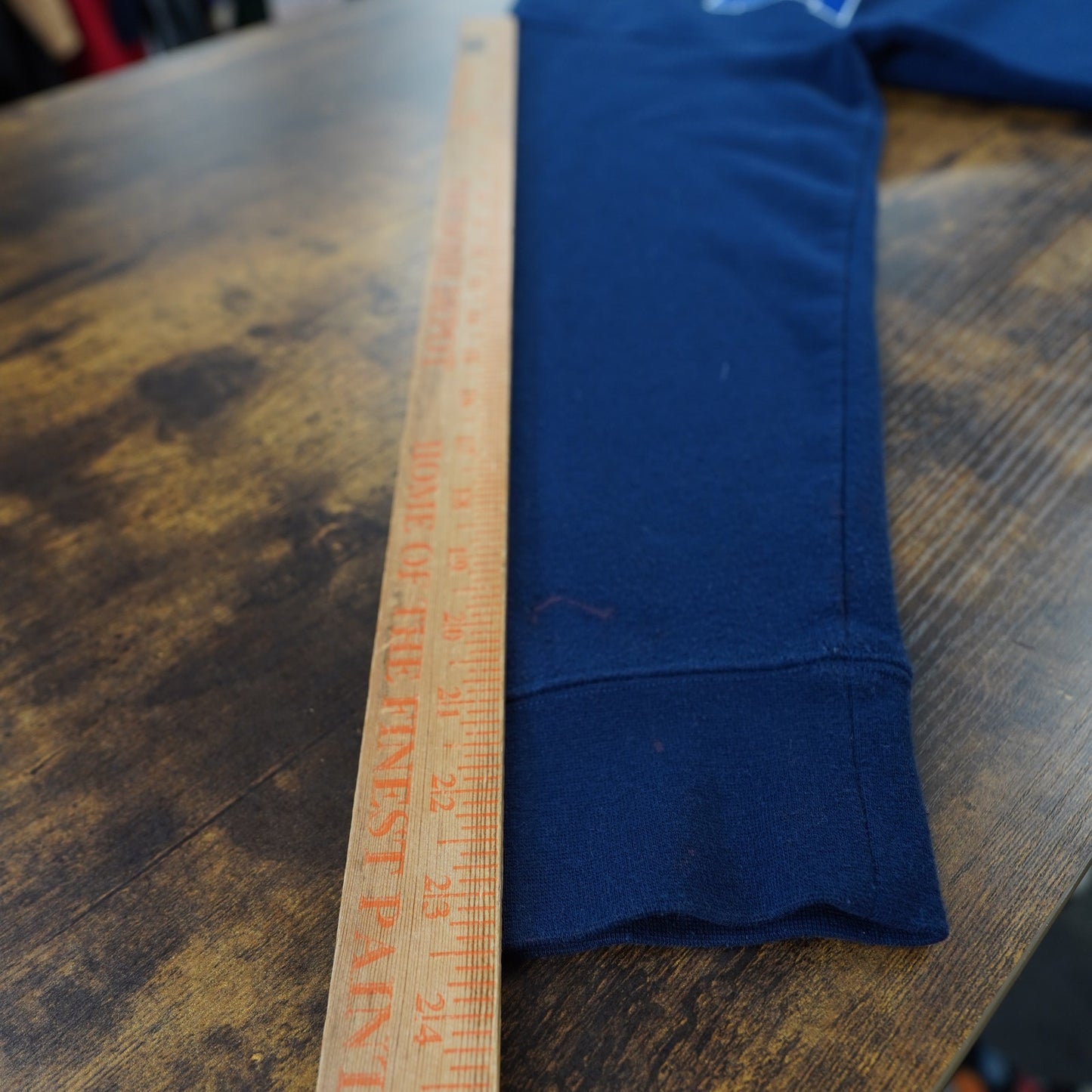 (M) BYU Cougars Embroidered Sweatshirt Men's M Blue Brigham Young Crewneck Sewn