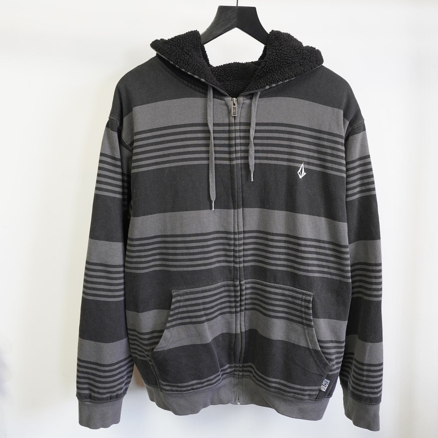(XL) Y2K Volcom Surf & Skate Striped Sherpa Lined Hoodie Men's XL Black Emo 2000s