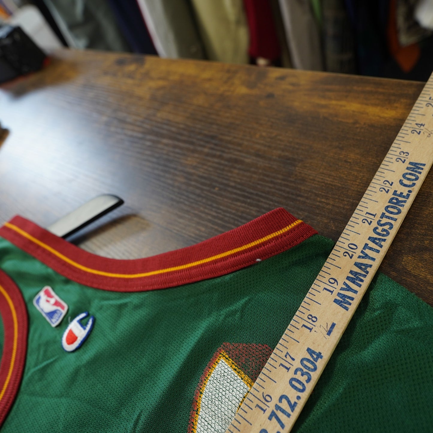 (M) Vintage Shawn Kemp Seattle Super Sonics Champion Basketball Jersey Mens M Sz 40