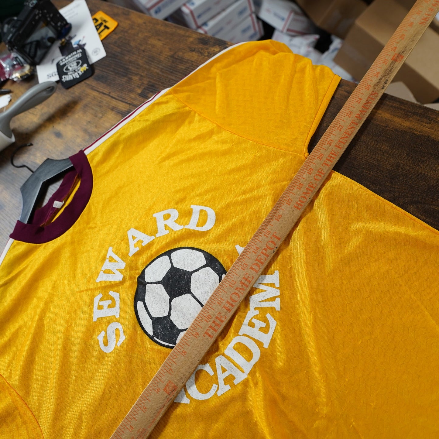 True Vintage 70s Soccer Academy Stitched Jersey Men's M Yellow Futbol