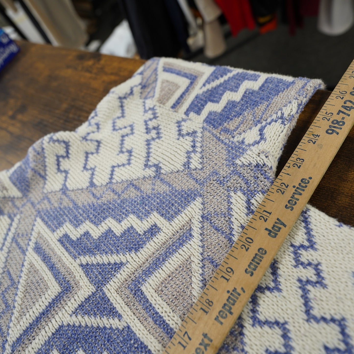(L) Vintage Van Heusen Geometric Western Knit Sweater Men's L Blue White 90s Retro