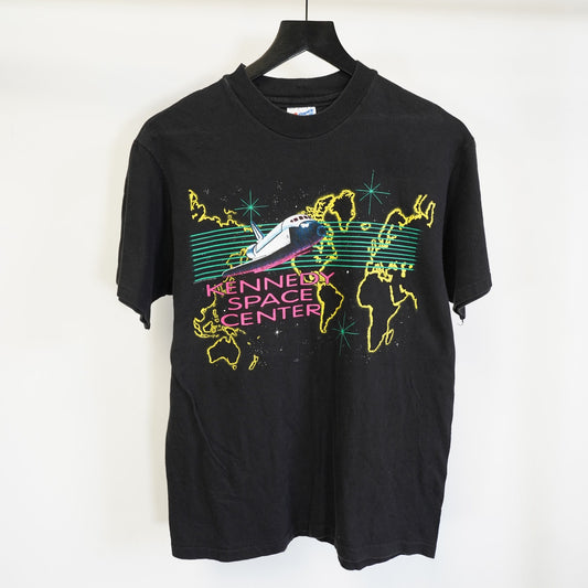 (M) Vintage Kennedy Space Center 90s Nasa Single Stitch T-Shirt Mens M Shuttle Black