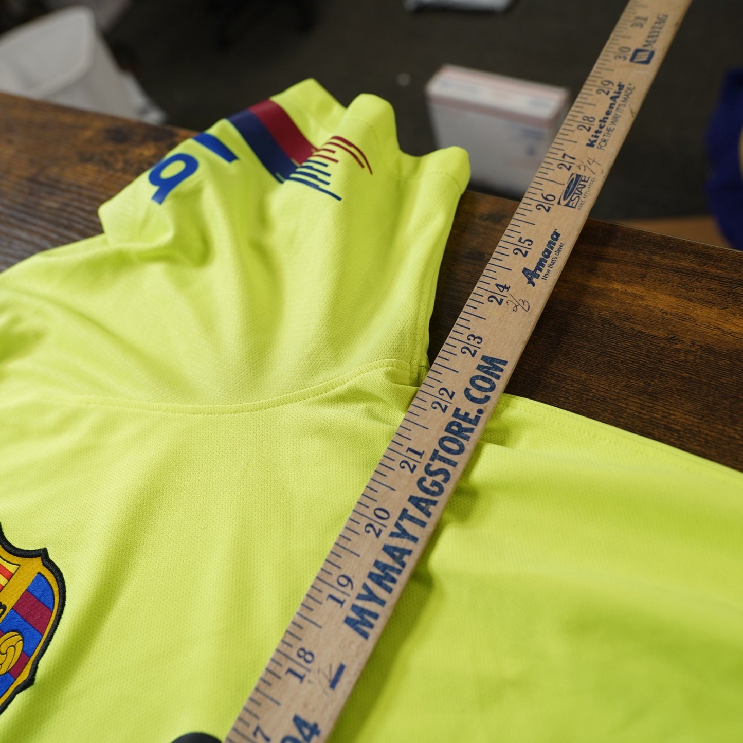 (XL) Nike FC Barcelona Official 2018-19 Away Soccer Football Jersey Men’s XL Neon