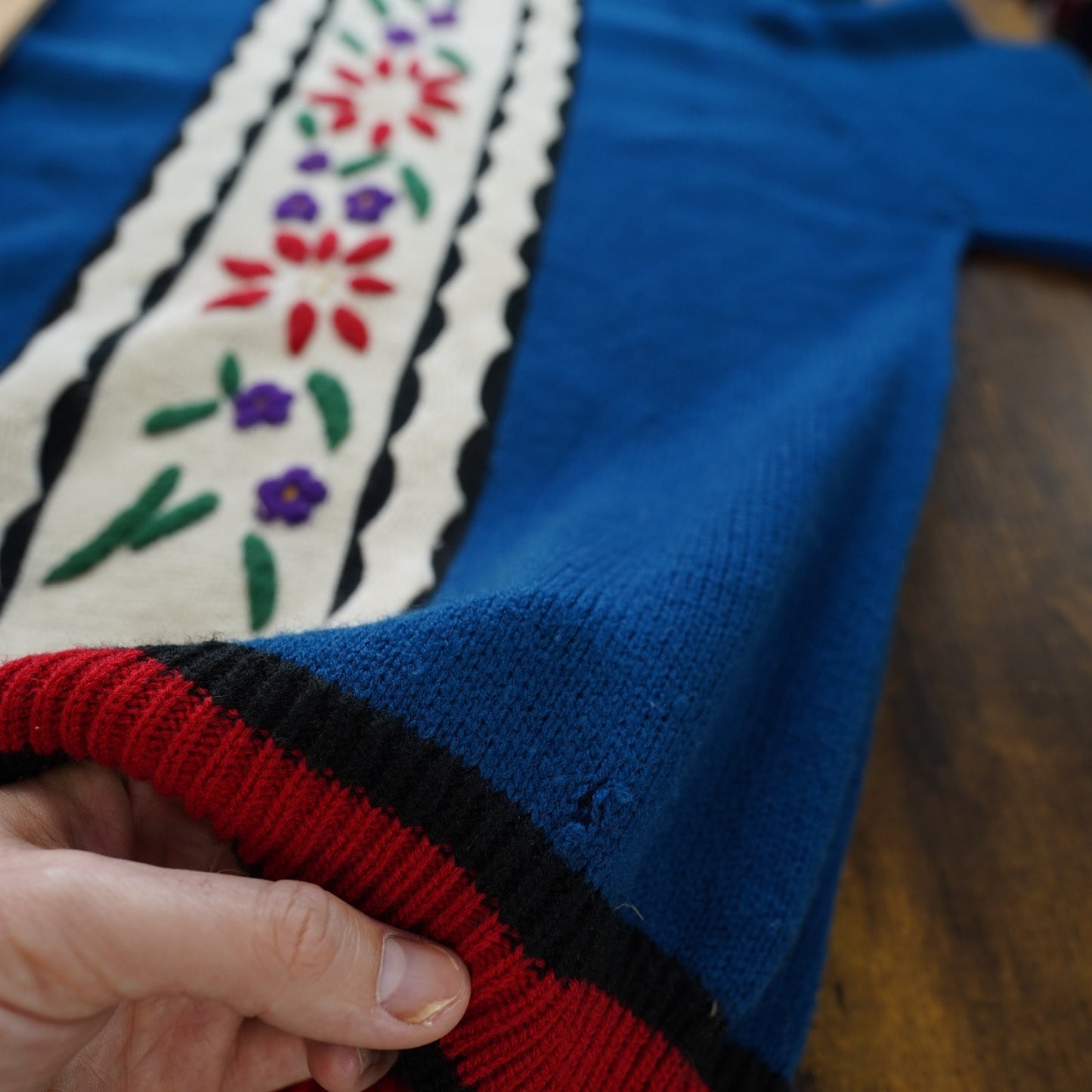 (L) Vintage Capucci 90s Knit Floral Sweater Men's L Blue Flower Embroidered Cottage