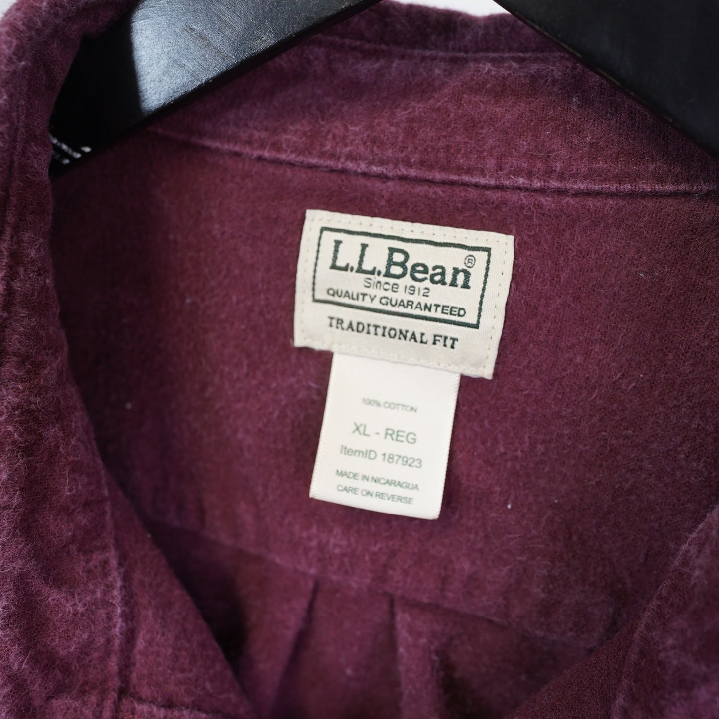 (XL) LL Bean Chamois Heavy Button Down Shirt Men's Large Burgundy Red Traditional Fit