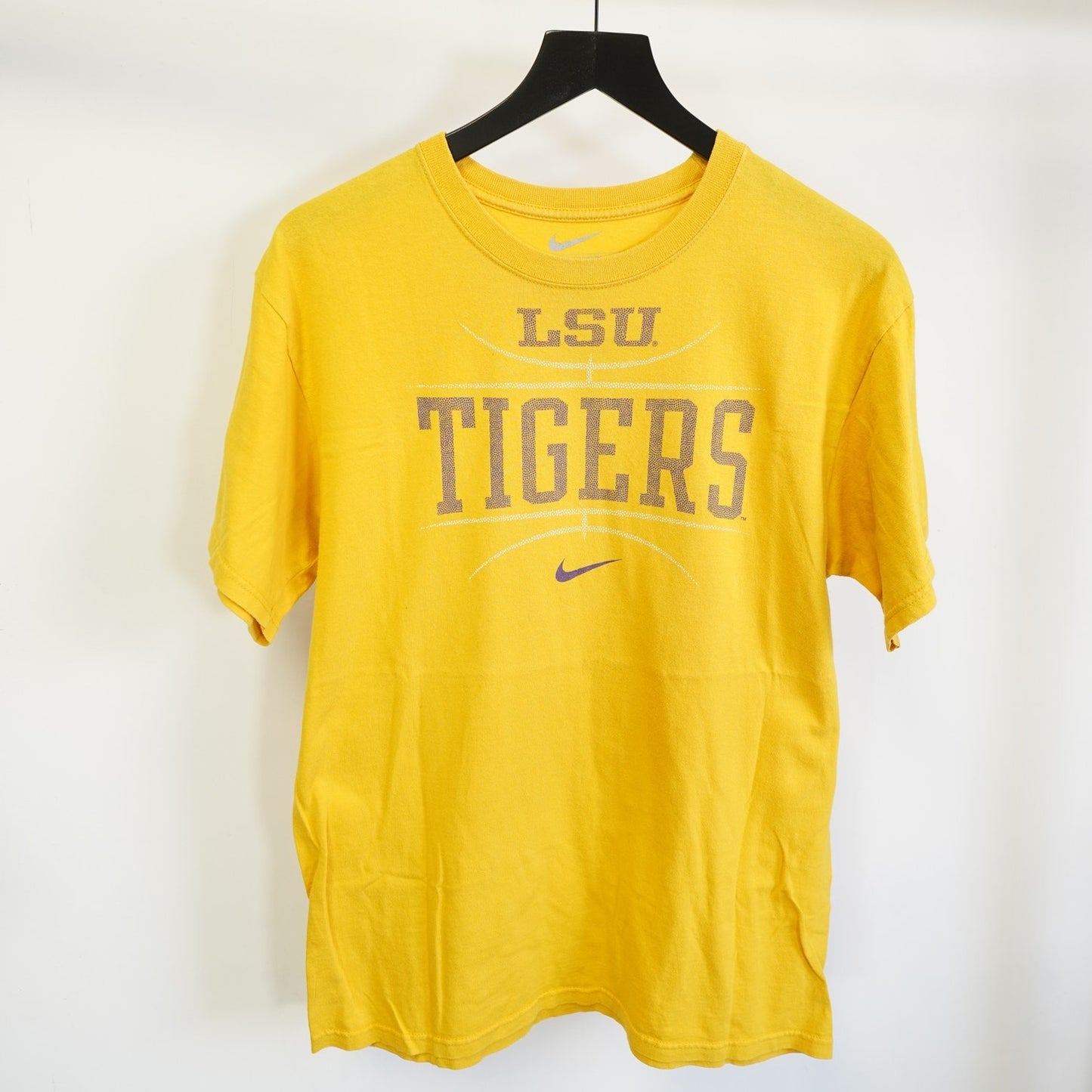 (S) LSU Tigers Nike Basketball T-Shirt Men's S Loose Fit Yellow