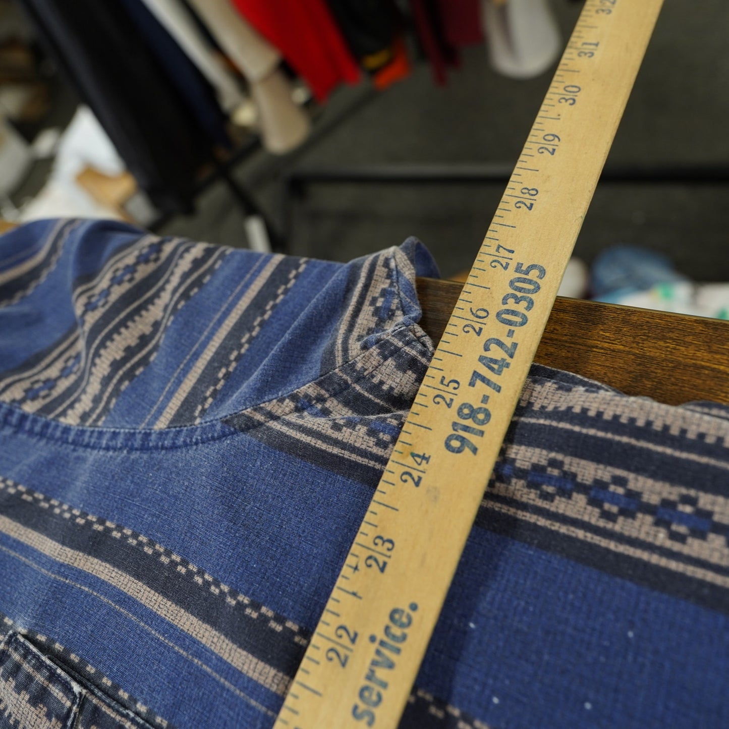 (XXL) Vintage Wrangler Pearl Snap Western Brush Popper Button Up Men's XXL Blue Aztec