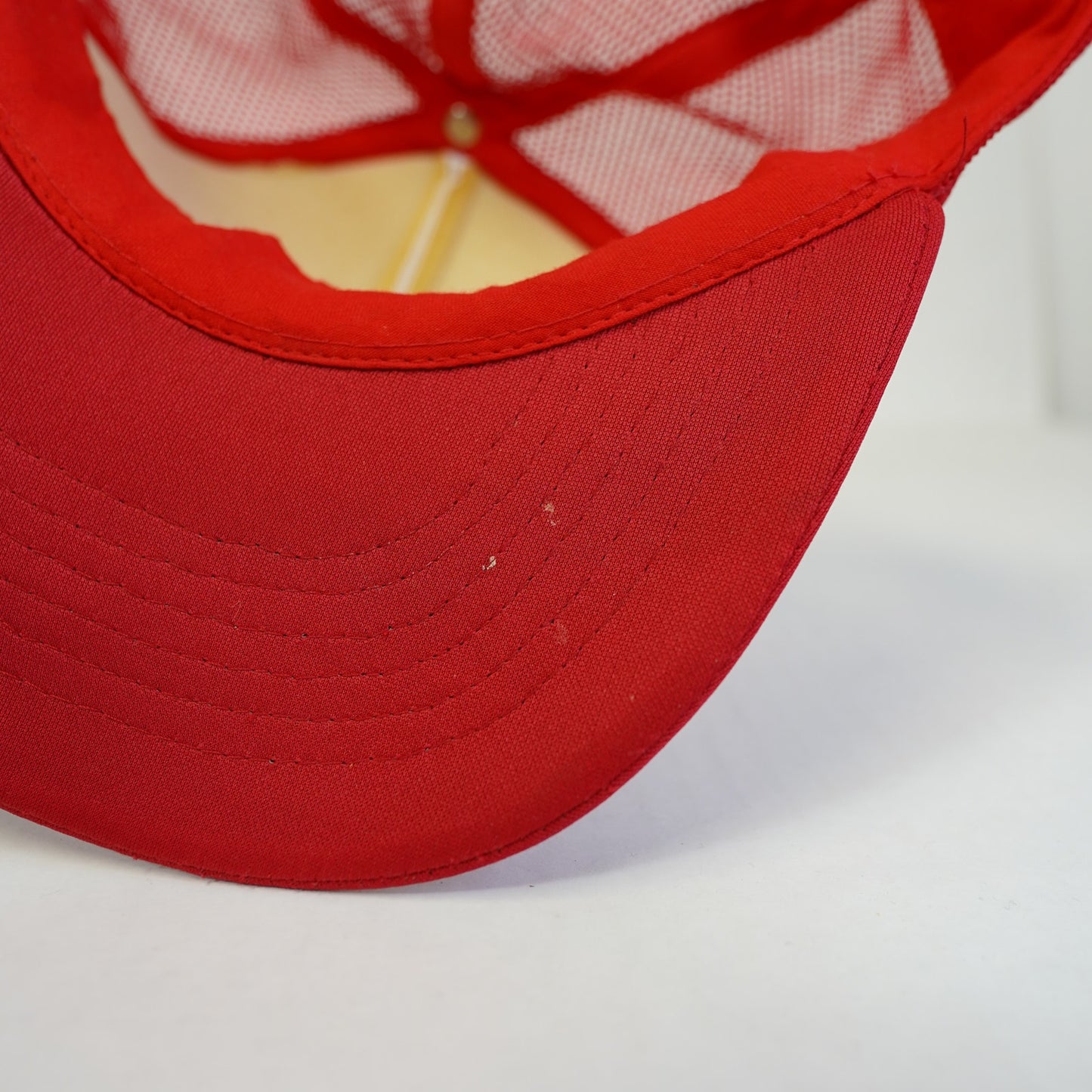 Vintage Sea World 1980s Trucker Snapback Hat White Red Shamu Orca Whale